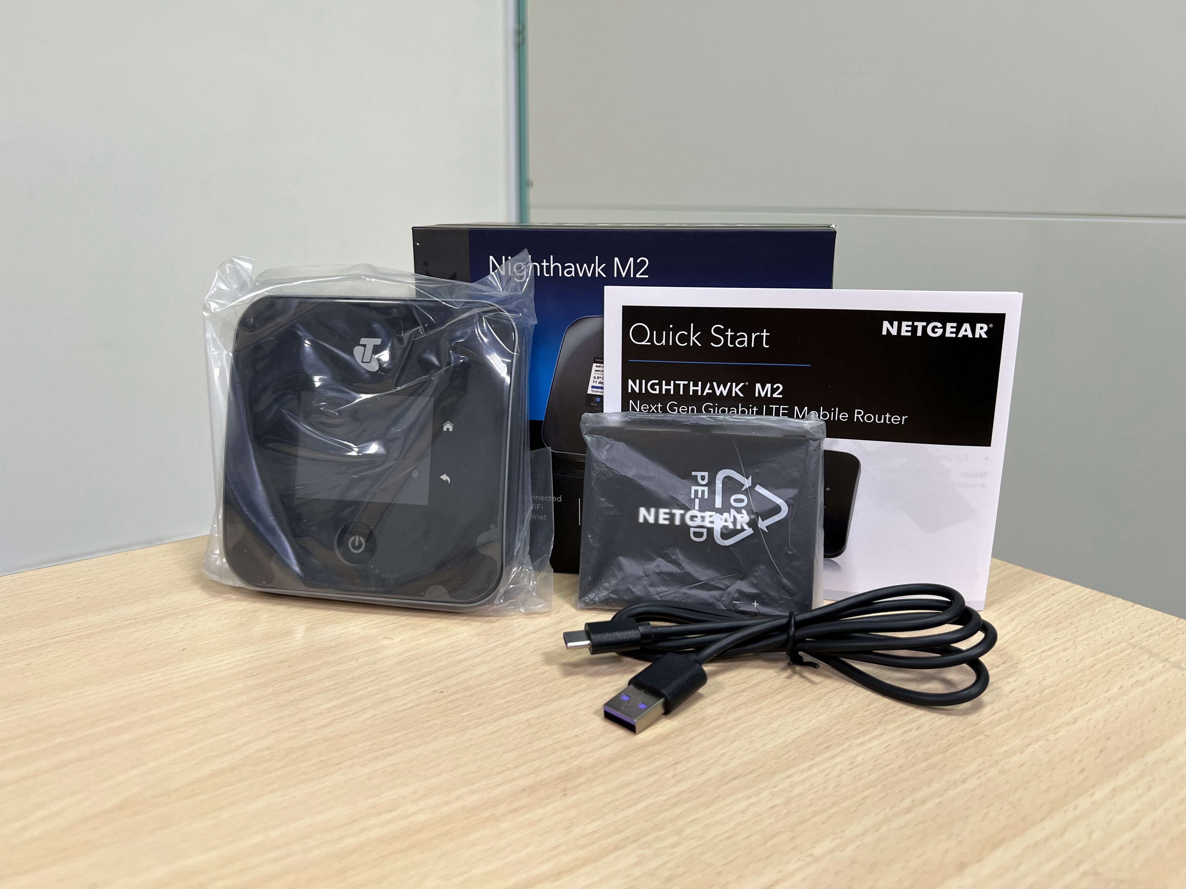 全新 Netgear M2 澳版 MR2100 4G LTE Wifi分享器 路由器 行動網路 插sim卡上網