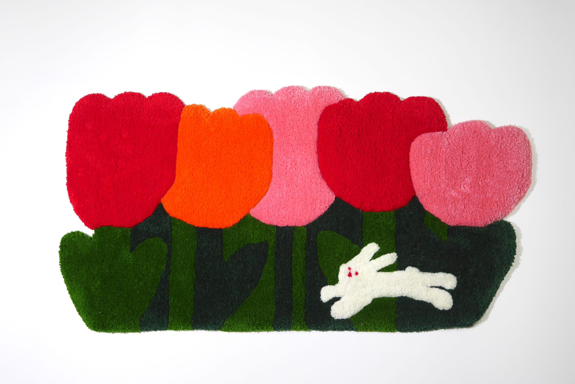 簇絨毯｜花園裡的小白兔