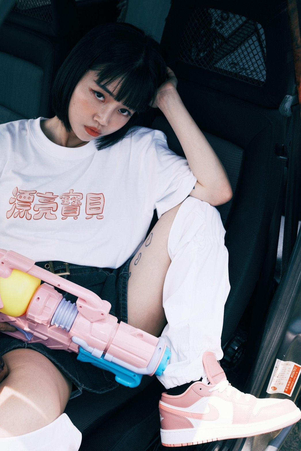 豬肉小姐 自製logoT-shirt 漂亮寶貝 少女系 手繪風格 動漫感 可愛迷人 寬大T恤