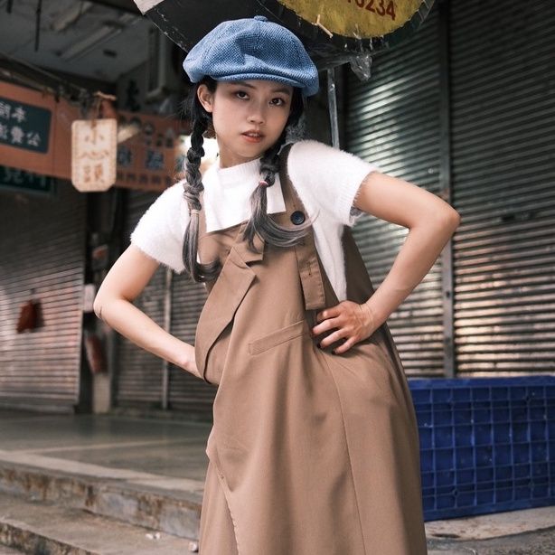 豬肉小姐 日系  工裝 設計款 簡約 寬鬆 卡其色 黑色 設計感時裝素色連身裙