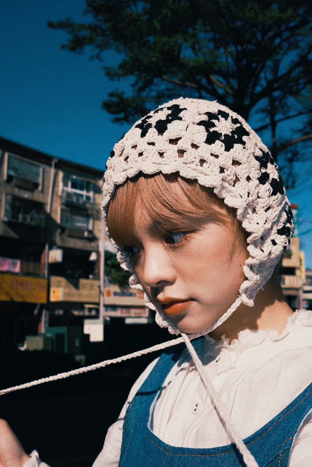 豬肉小姐 復古 日系 森林系 甜美 鉤花針織髮帶 黑 白 刺繡花  花花簍空針織綁帶帽