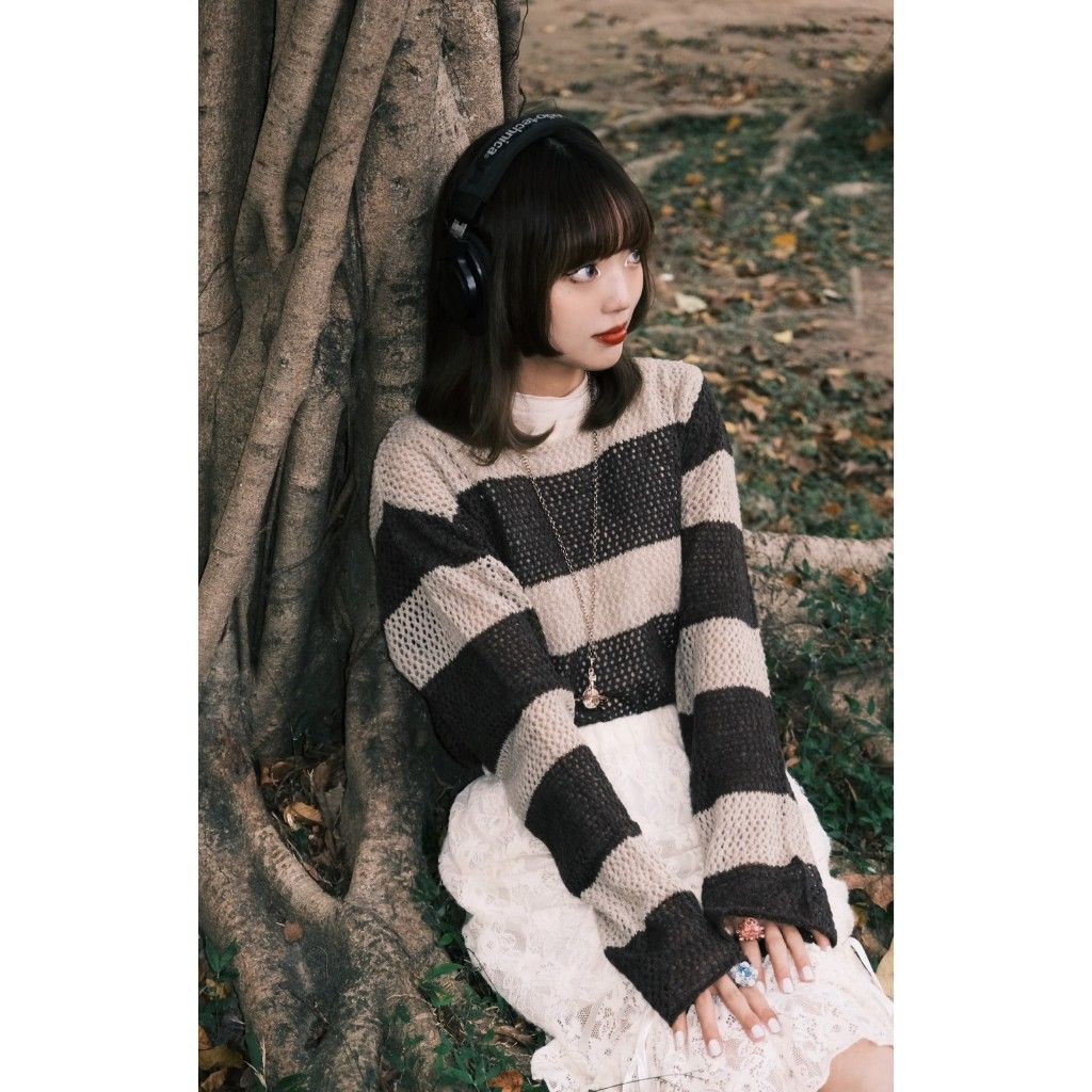 豬肉小姐 復古 文青感 簡約設計 男女皆可 條紋 細針織 有彈性  簍空洞洞針織上衣 層次穿搭