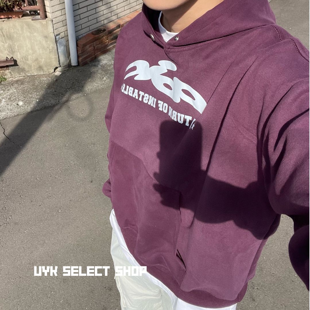 【 𝙐𝙔𝙆 】🇺🇸美式復古感 絨質感印花帽t（男女都合適）