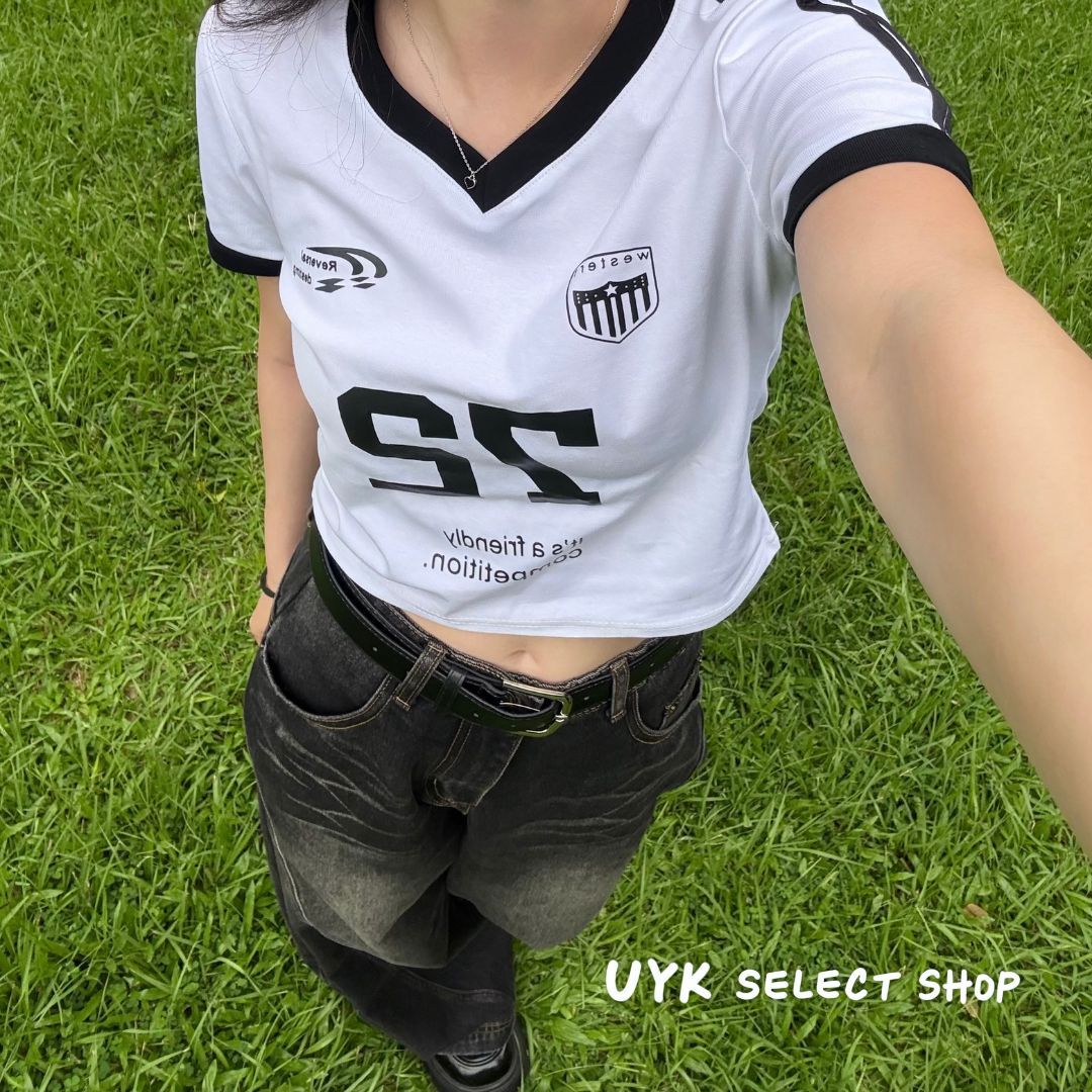 美式運動風短版修身球衣 兩色