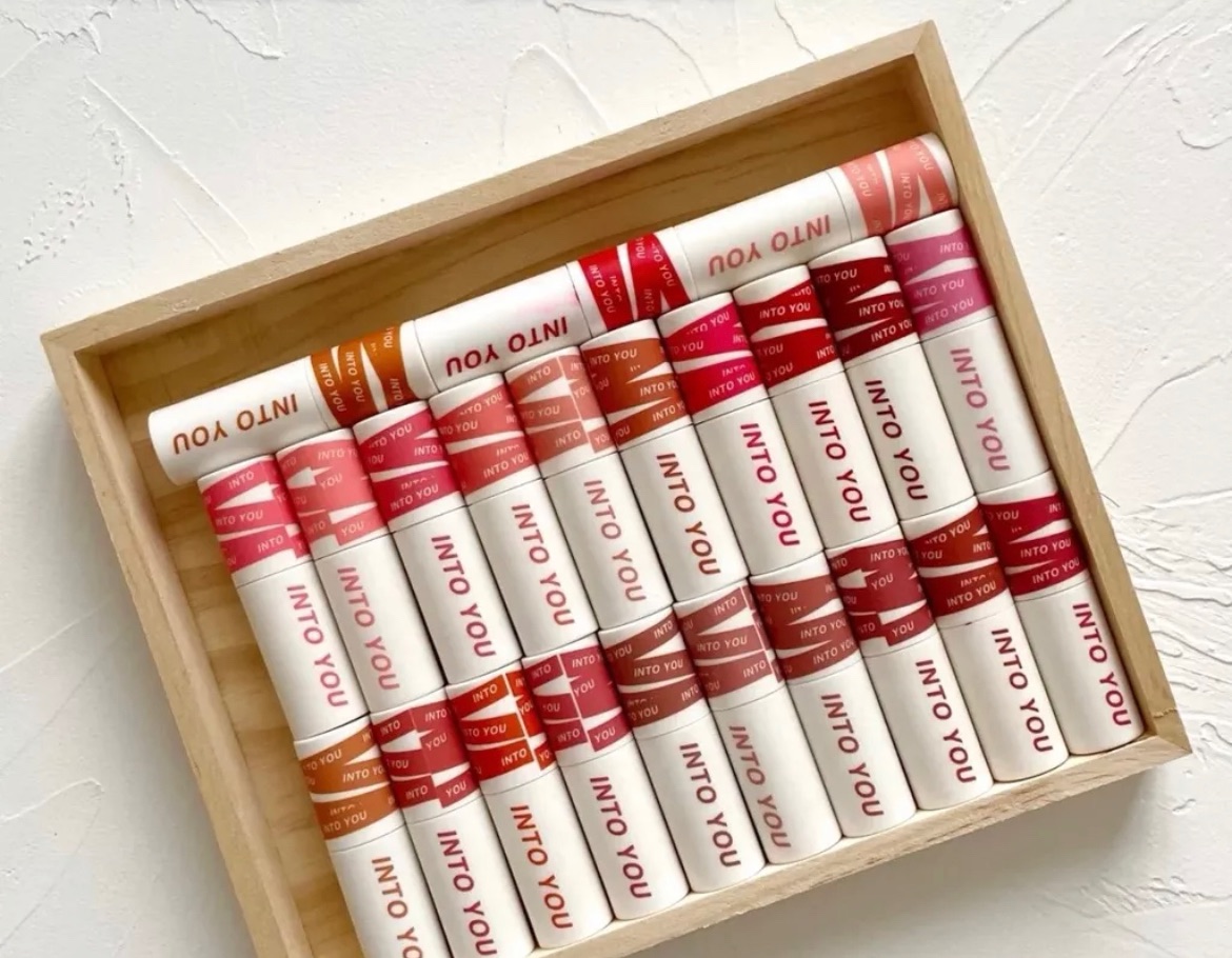 INTO YOU女主角脣泥