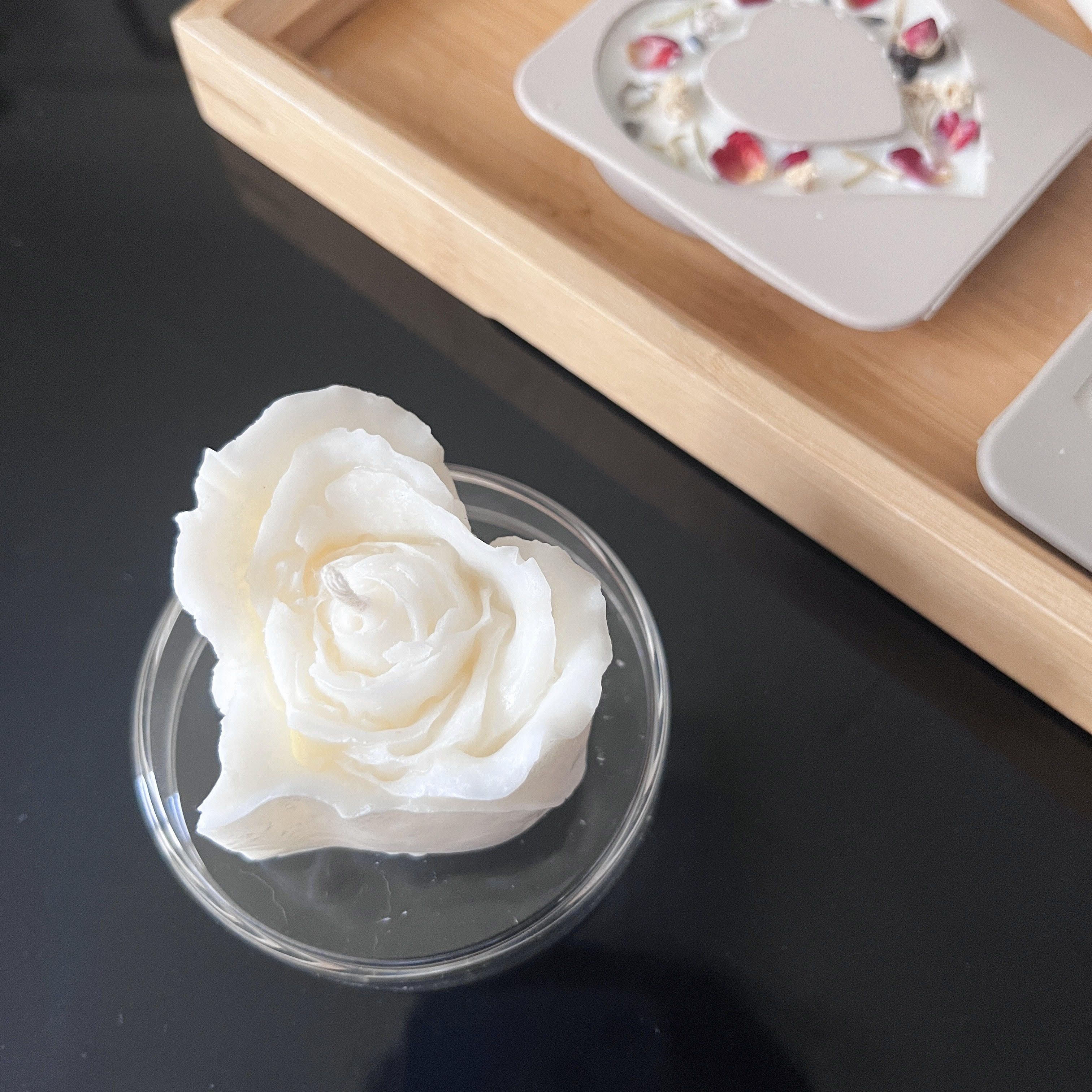 『造型蠟燭只送不賣』 Upeksa scent「玫瑰愛心」造型蠟燭 大豆蠟燭 ins裝飾 居家佈置 拍照禮物 桌面擺設