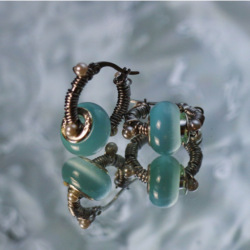 水藍貓眼琉璃纏繞銀珠 不鏽鋼圈圈耳環 大耳垂 手工 耳環 飾品 復古 耳針 （單個販售）