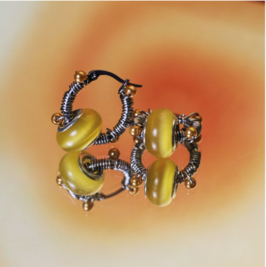 金黃貓眼琉璃纏繞金黃珠 不鏽鋼圈圈耳環 大耳垂 手工 耳環 飾品 復古 耳針 （單個販售）