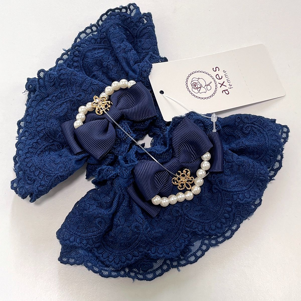 新古品 日本 axes femme Lacy Wrist Cuffs お袖留め