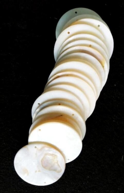 貝殼片 3cm、4cm 雲母片 雙孔 圓片 原住民服飾材料