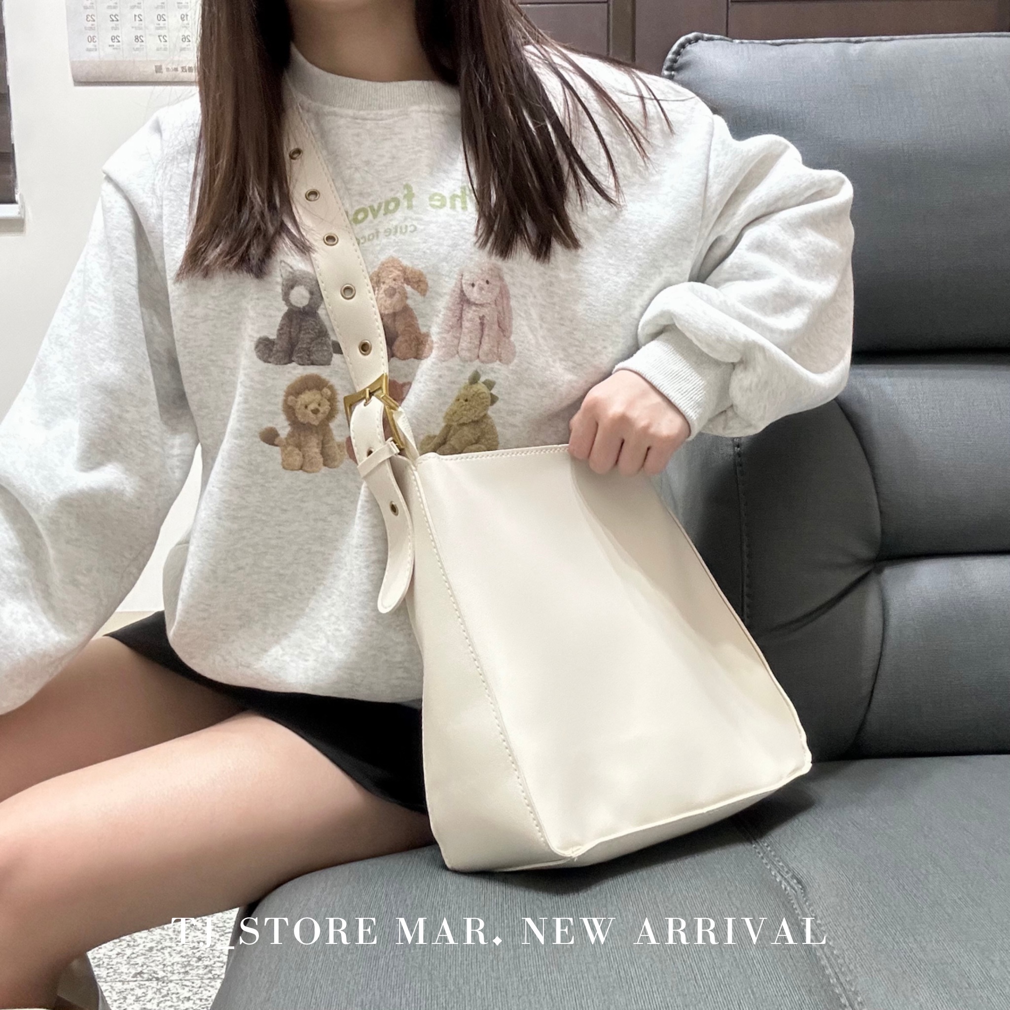 三月新品 大容量個性復古扣水桶包#017