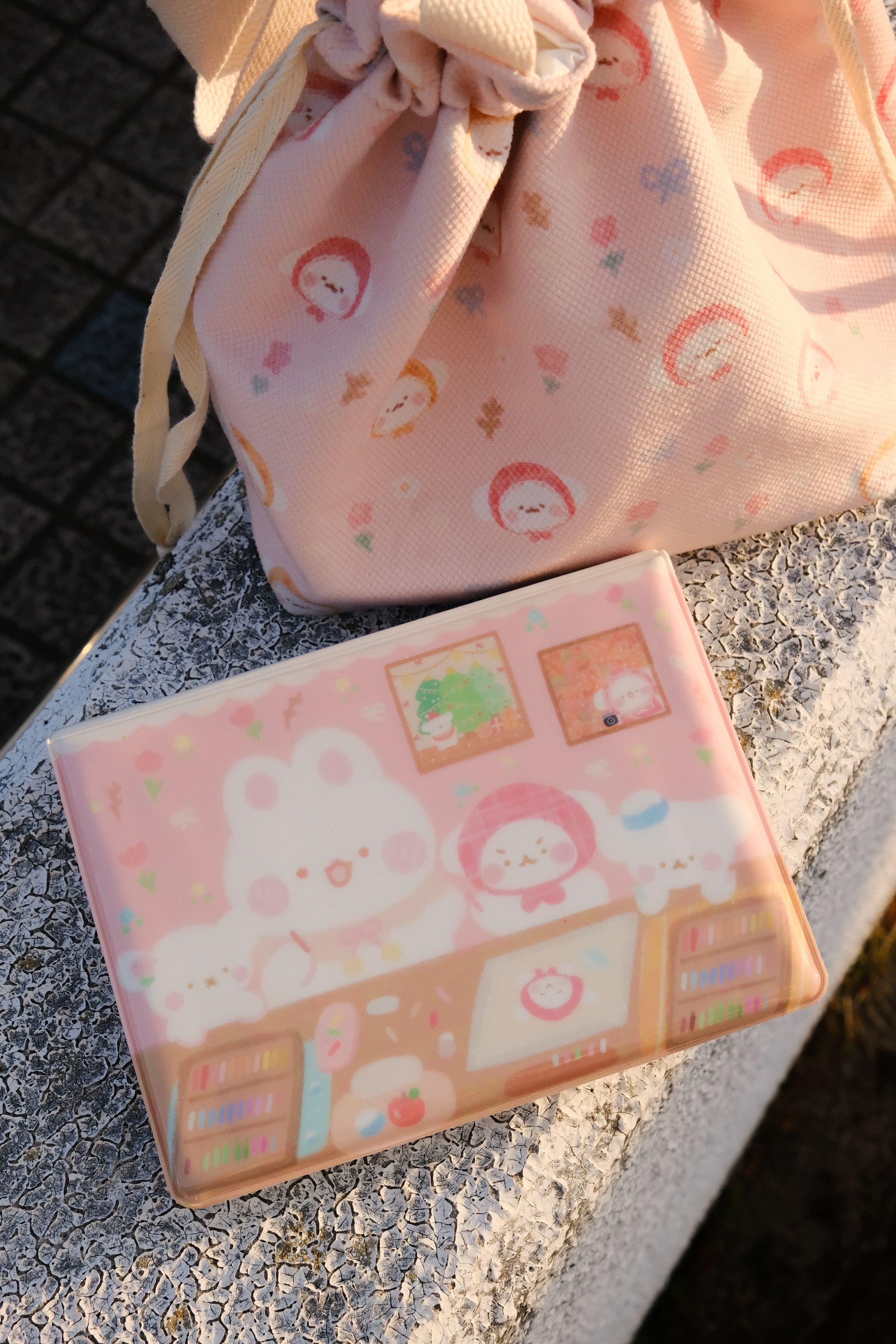 一起和兔兔畫粉彩！6 吋大卡冊