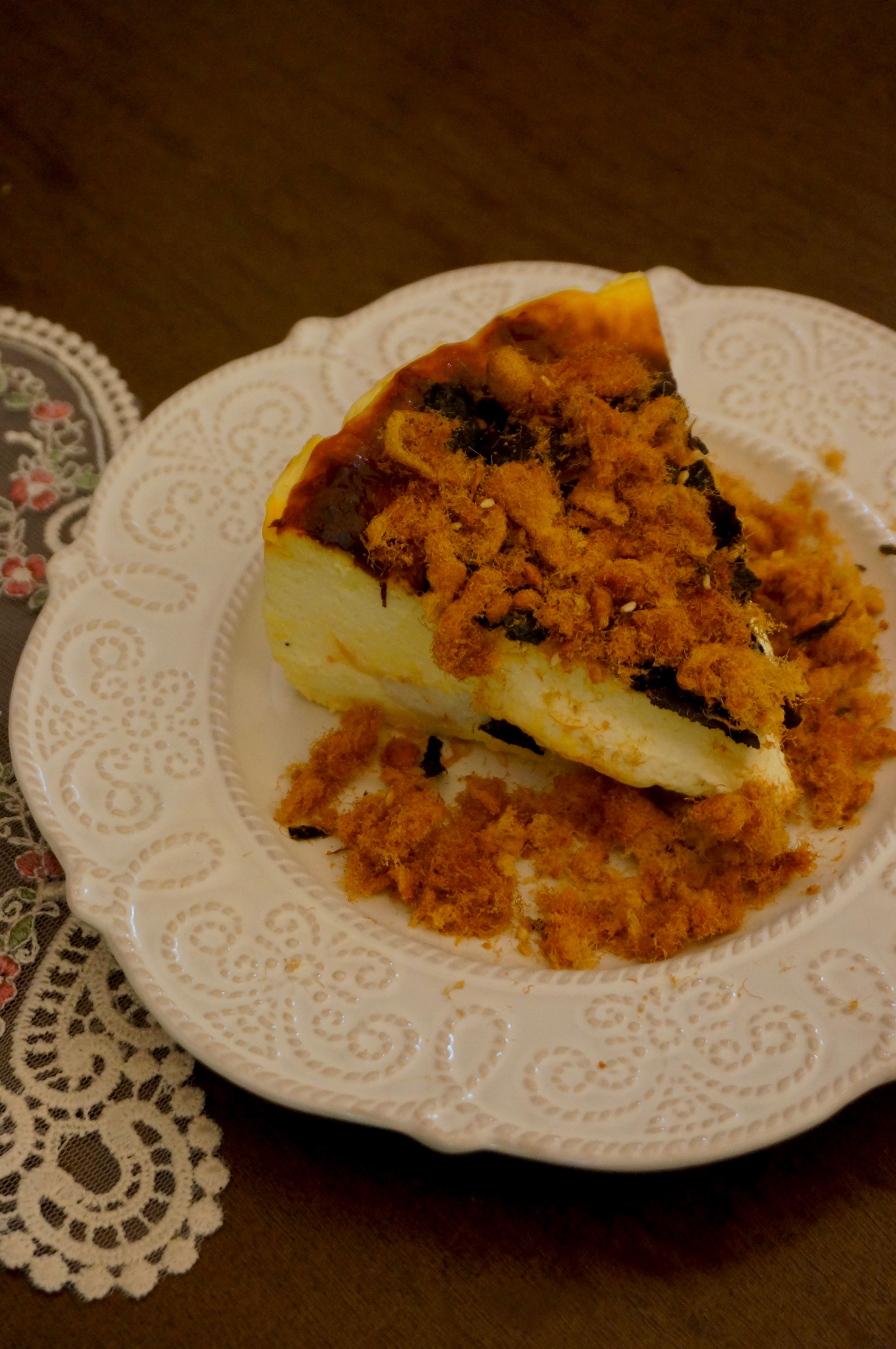 四吋芝士鹹蛋黃鮮奶麻糬肉鬆巴斯克