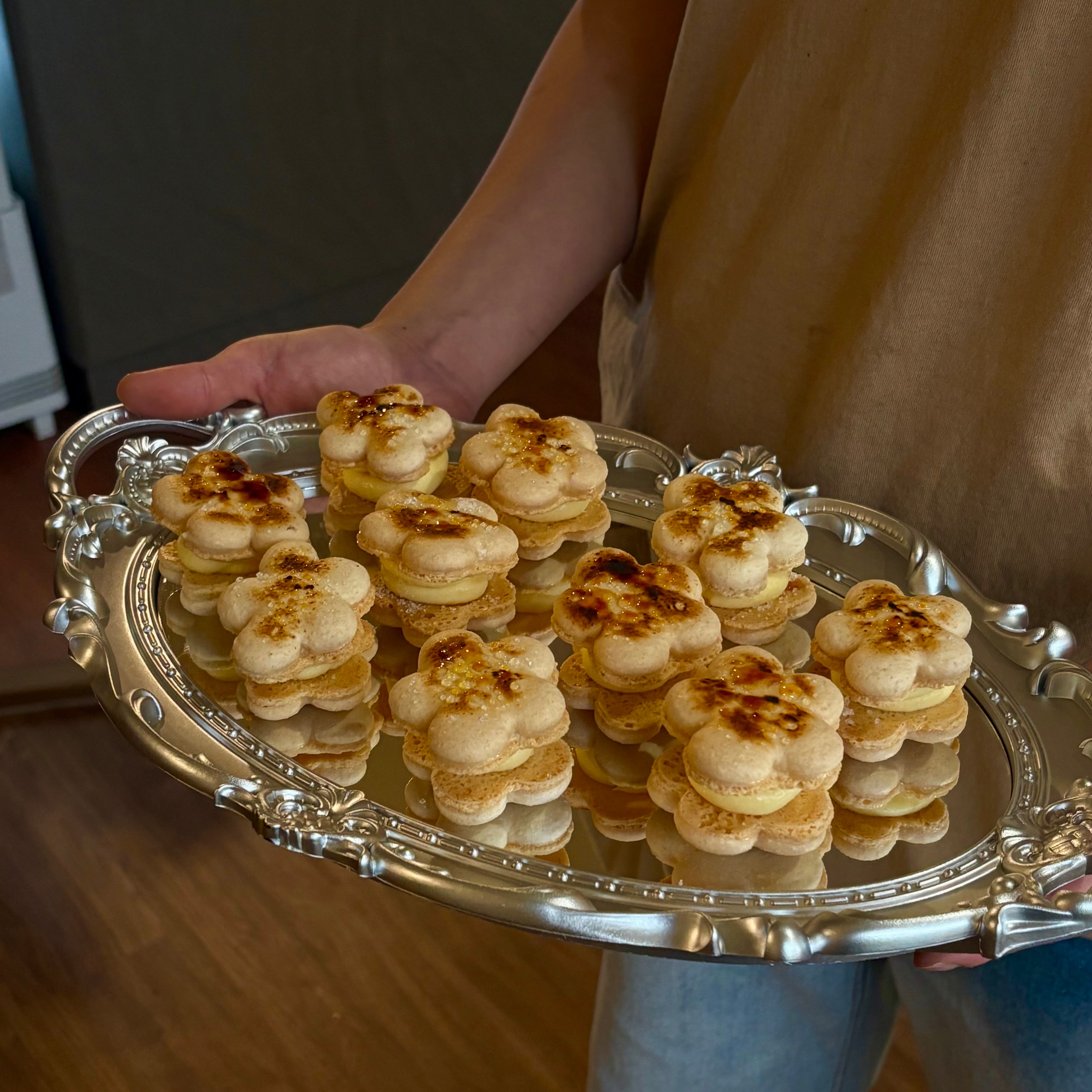 炙燒焦糖烤布蕾馬卡龍