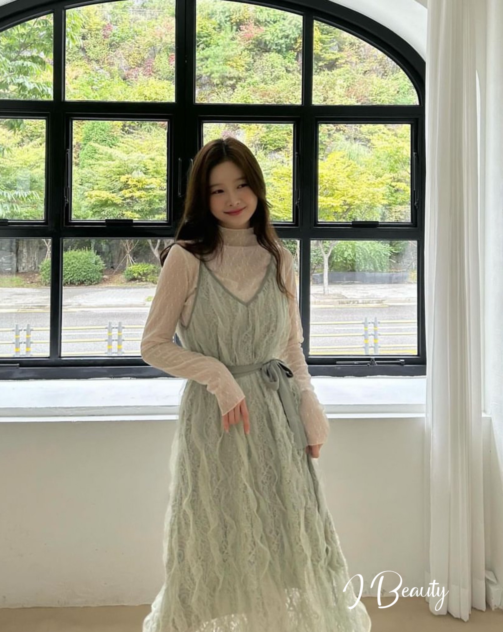 I Beauty 🇰🇷韓國東大門代購 法式 絕美 波浪木耳邊 層次感 吊帶 連身長裙