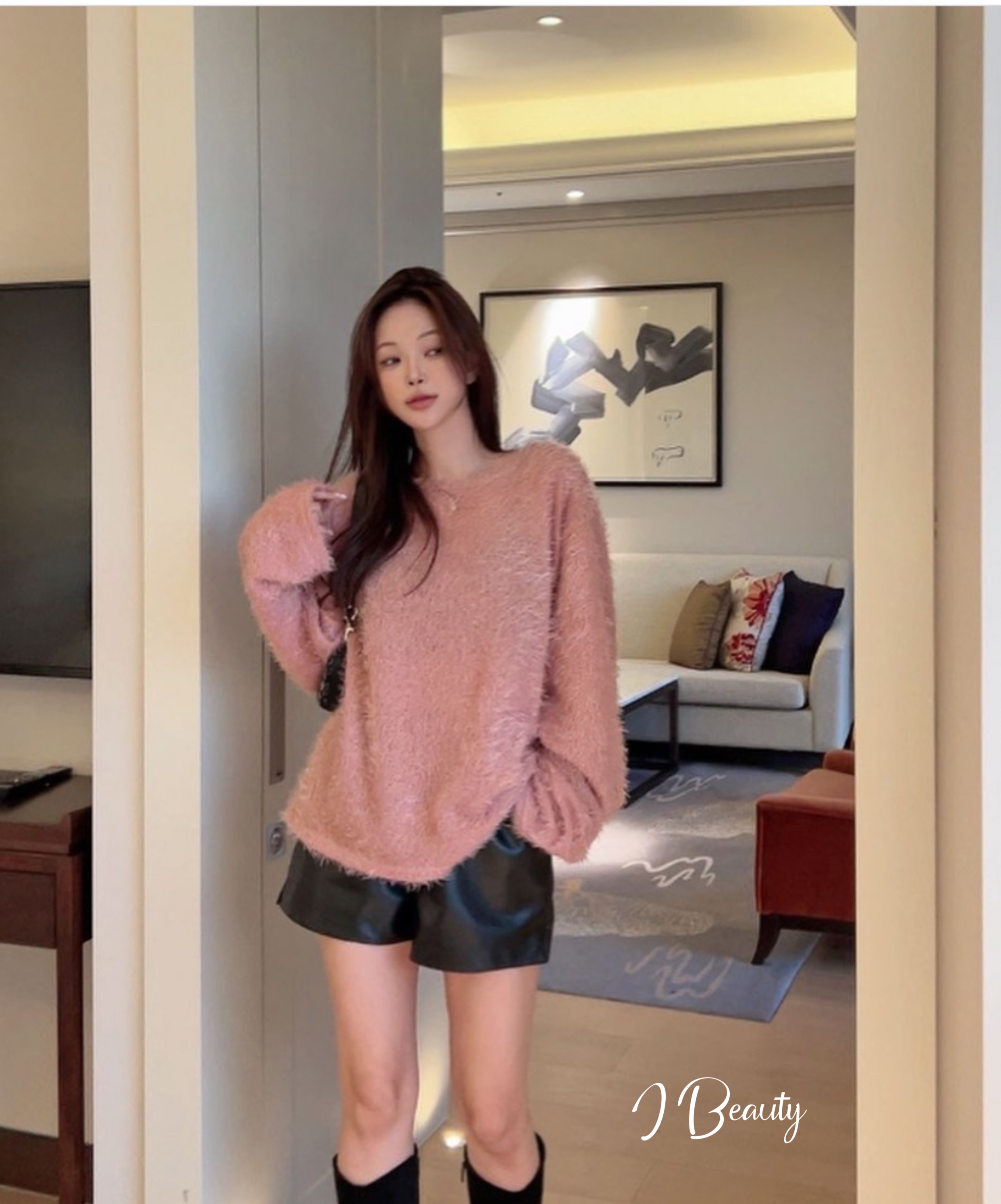 I Beauty 🇰🇷韓國東大門代購 這麼搭都好看～鬆緊腰皮質 闊腿休閒短褲