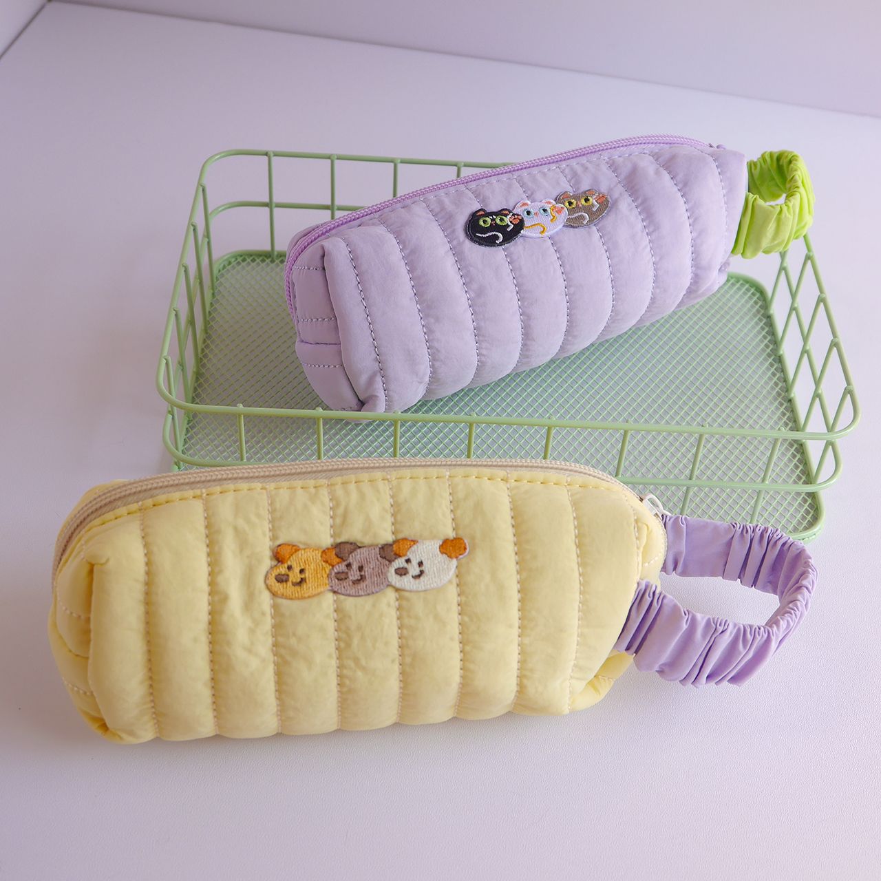 狗狗貓貓刺繡 衍縫撞色手提化妝包