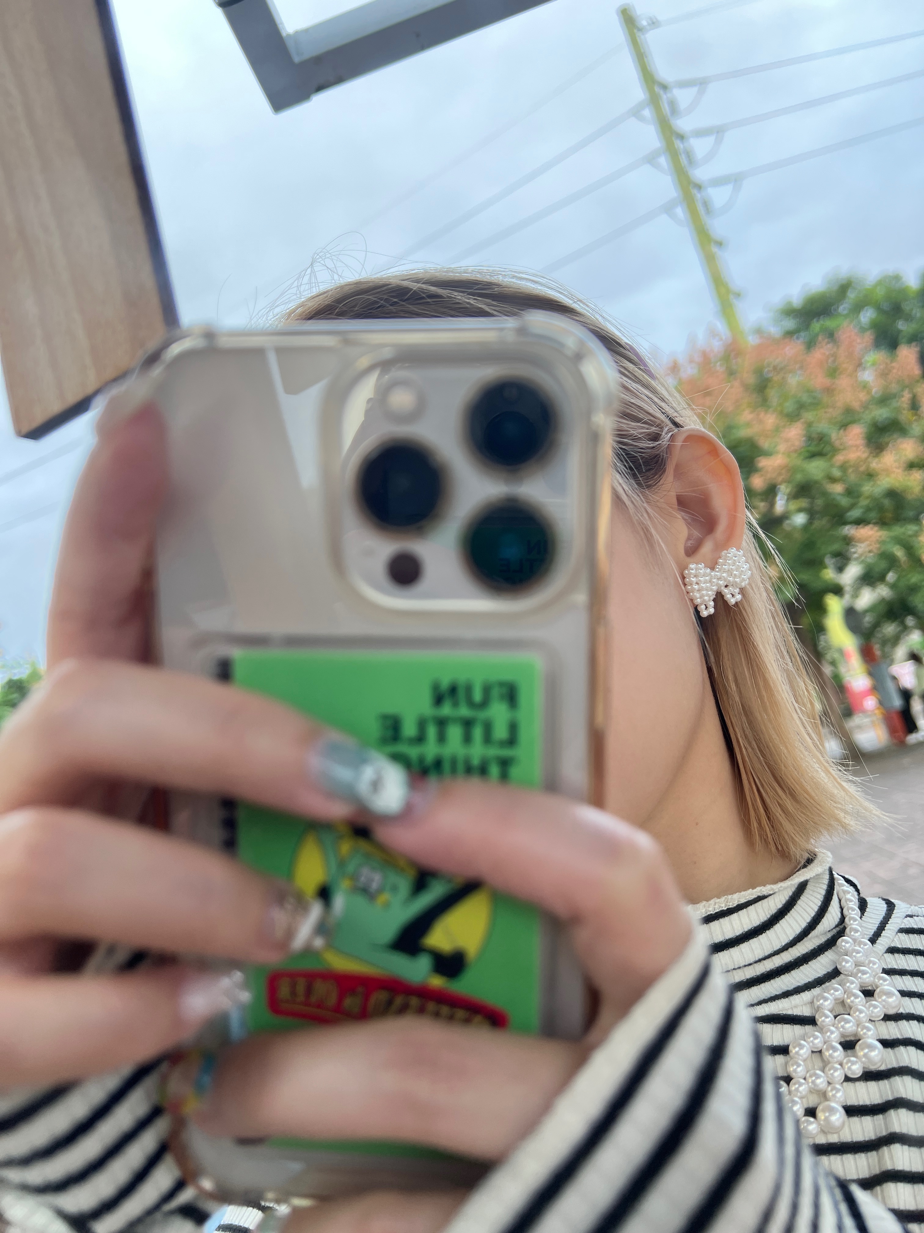 少女的裙襬｜珍珠蝴蝶結耳環