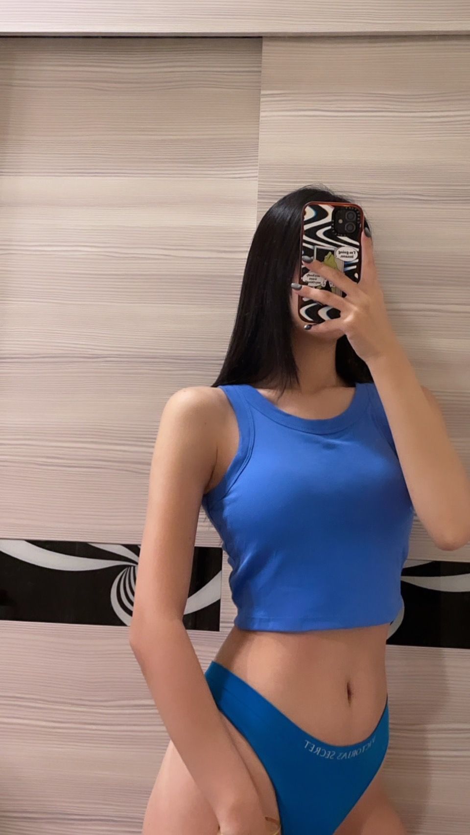 六色短版削肩背心🫧自帶胸墊 免穿內衣!