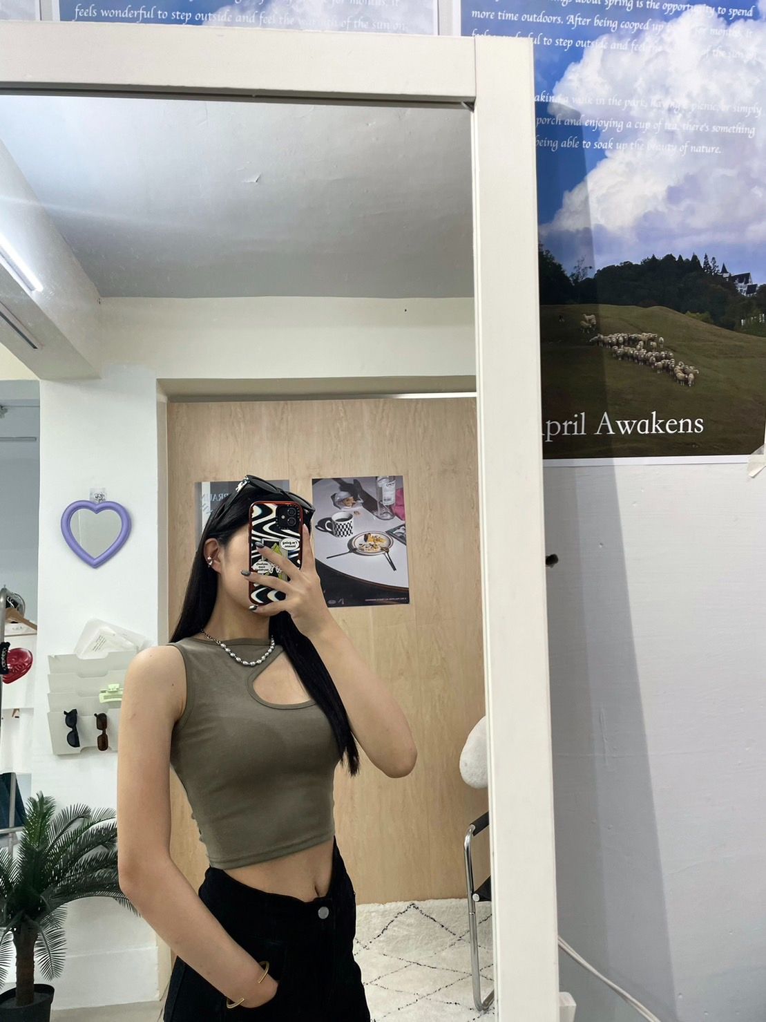 正韓🇰🇷挖空設計感顯胸小背心