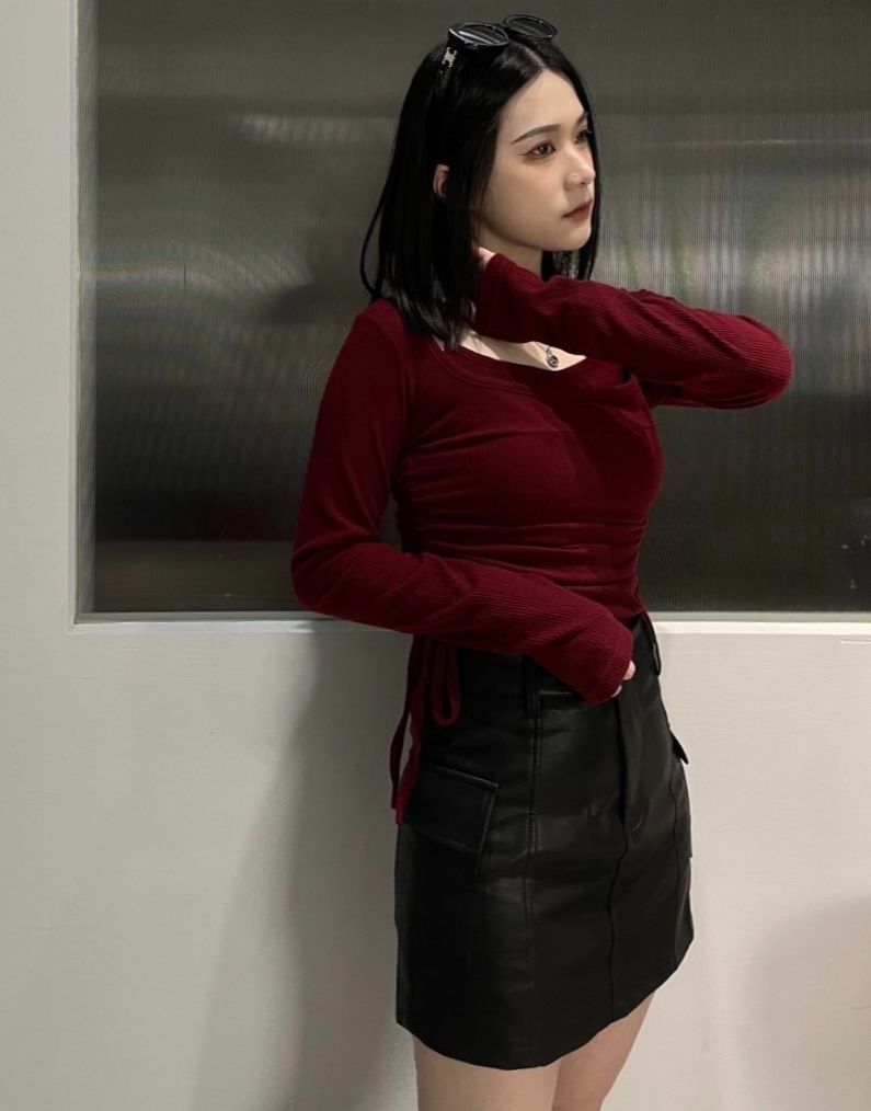 正韓🇰🇷甜辣側邊綁帶抓皺兩件式掛脖上衣（可拆穿 划s）