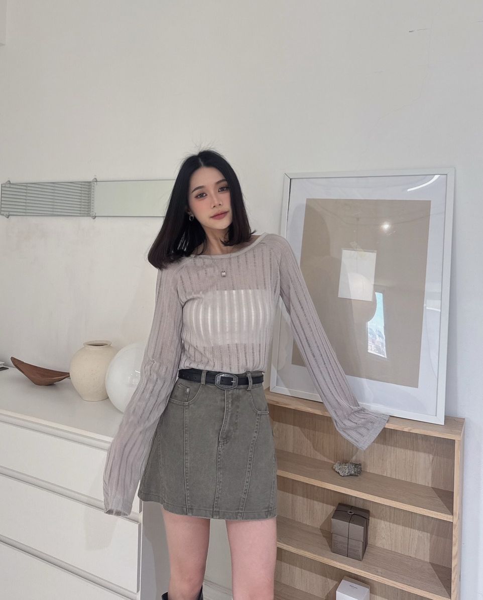 A08  Made in Korea🇰🇷韓國最新款🔥微光紋影溫柔小姊姊透膚上衣（可雙面正反兩穿