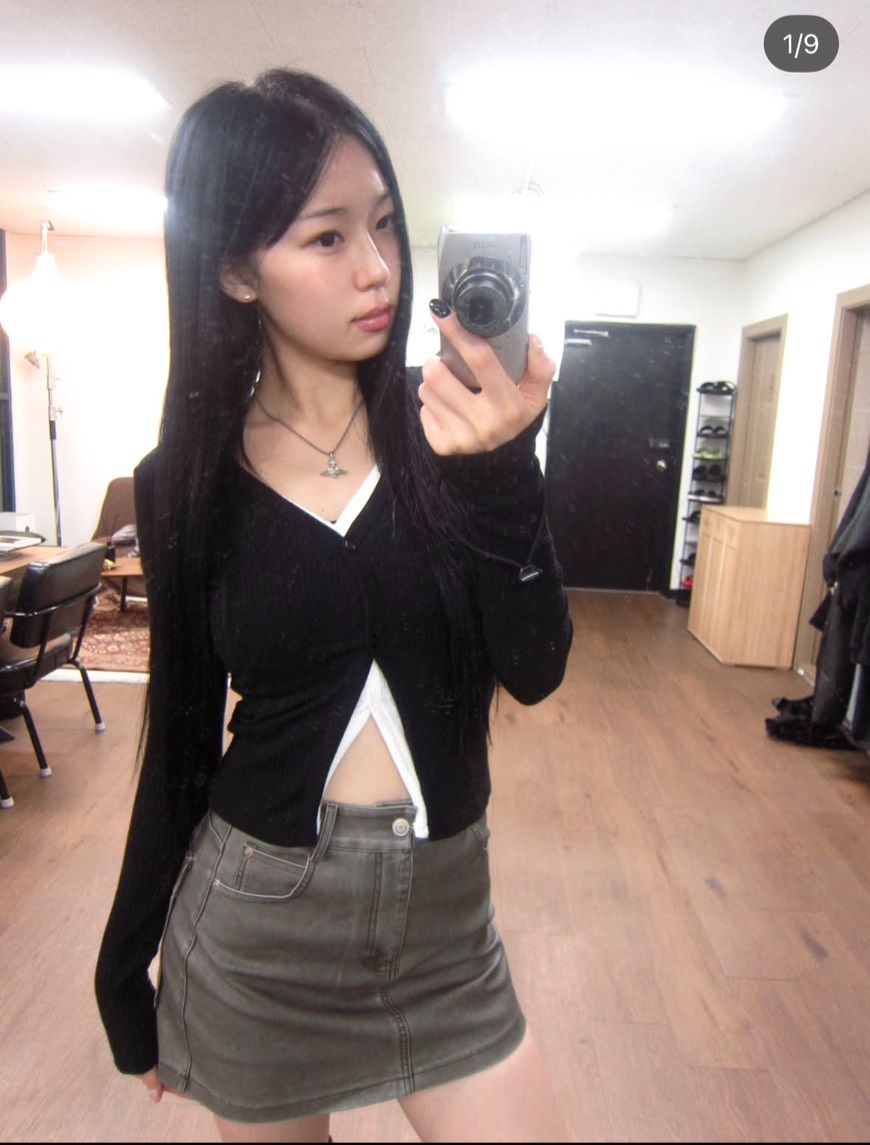 Made in Korea🇰🇷Velvet Vibes滾邊拼色假兩件Top 簡約大方又顯胸🪽