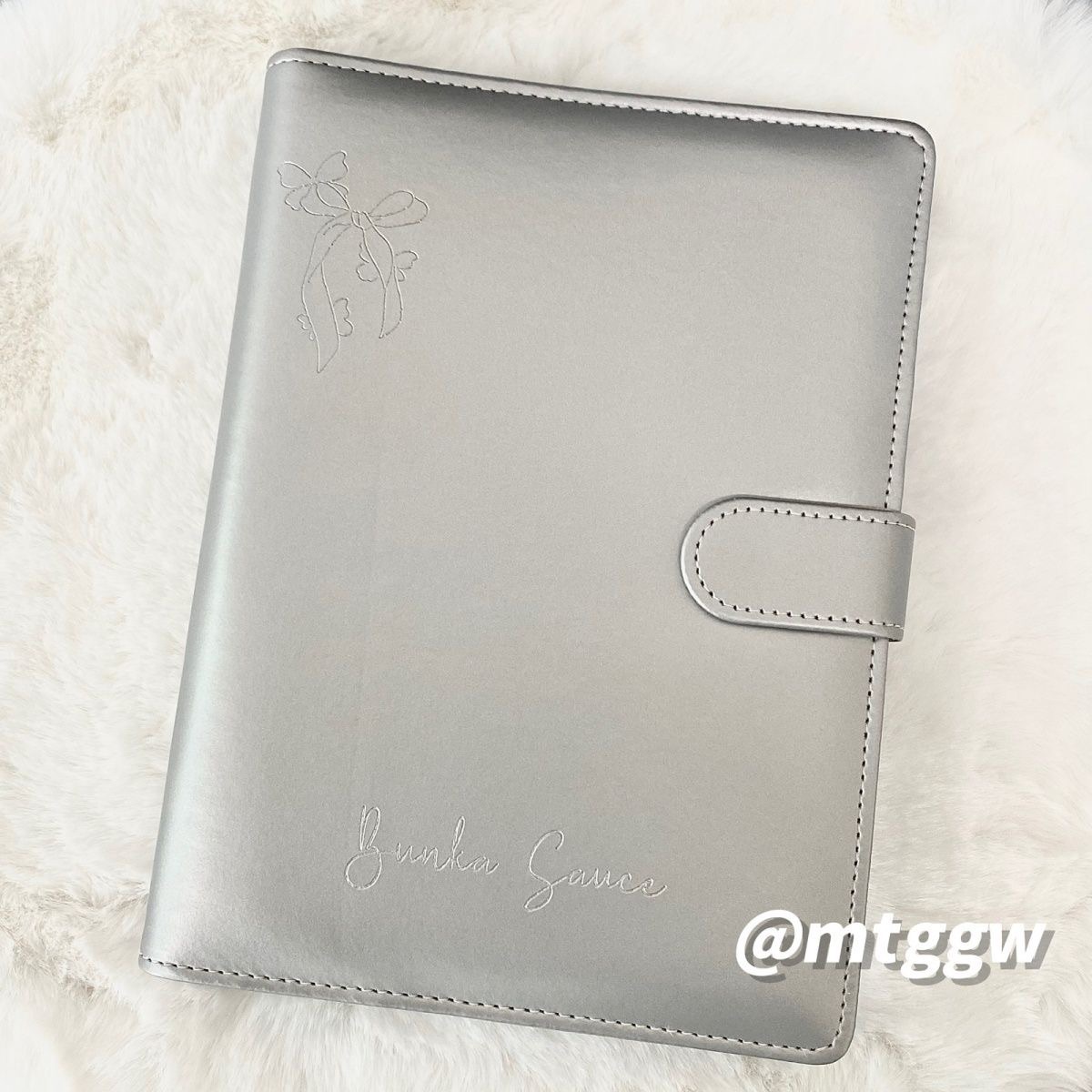 🆕現貨💓銀色皮革卡冊 送10張內頁