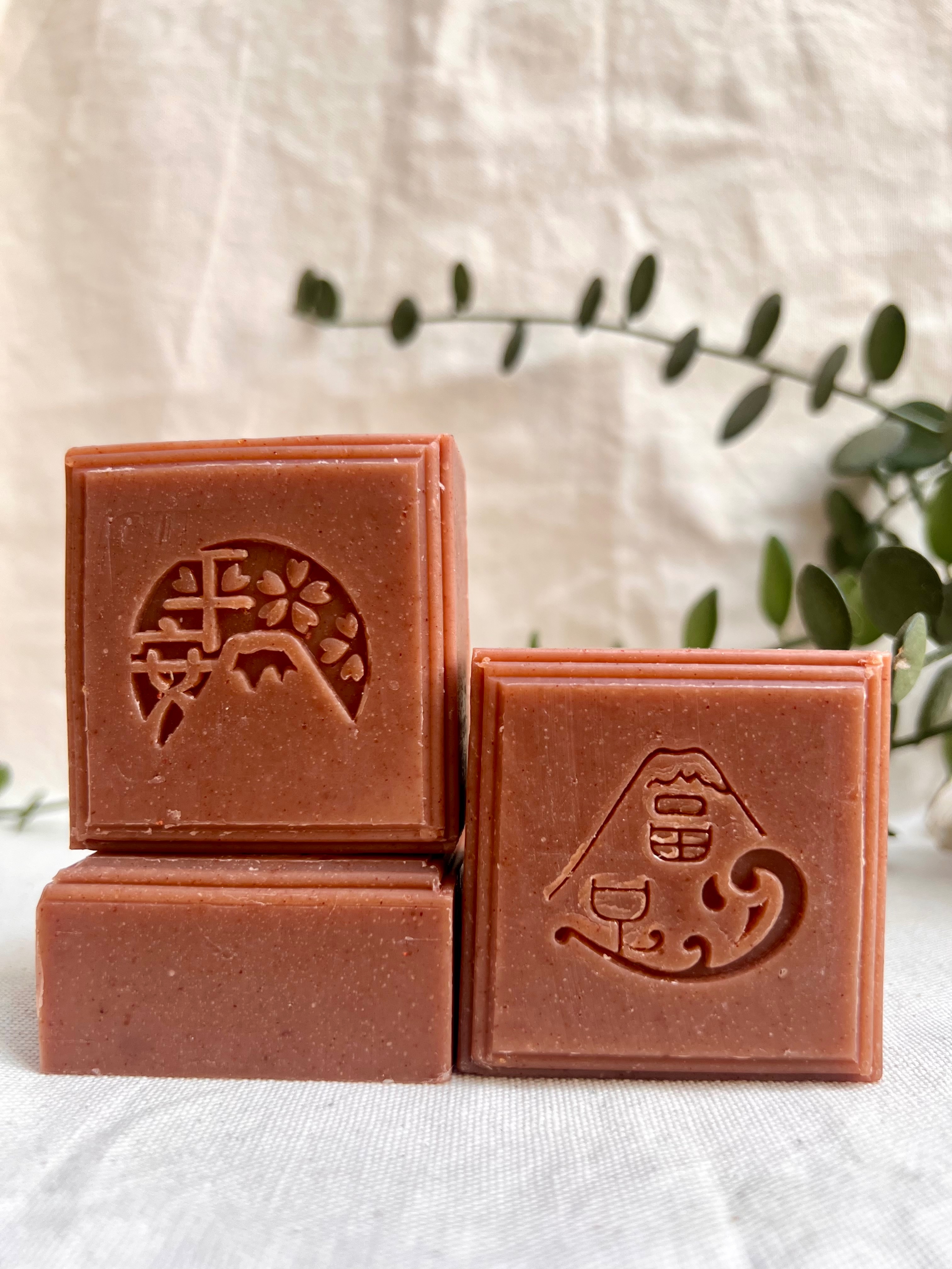 紅趜鮮乳手工皂｜110g+-5｜1140815製