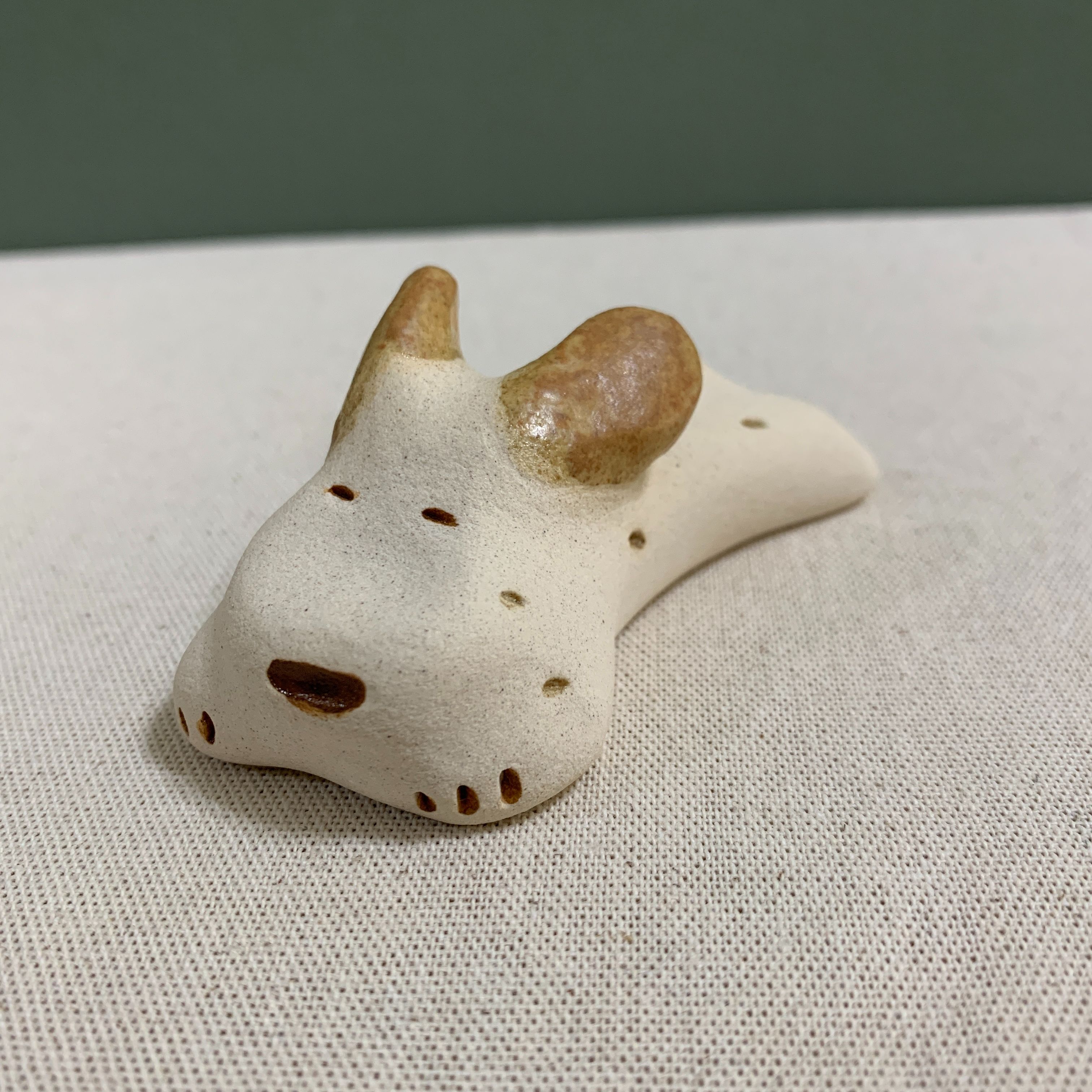 趴趴犬-焦糖色耳朵往後飛