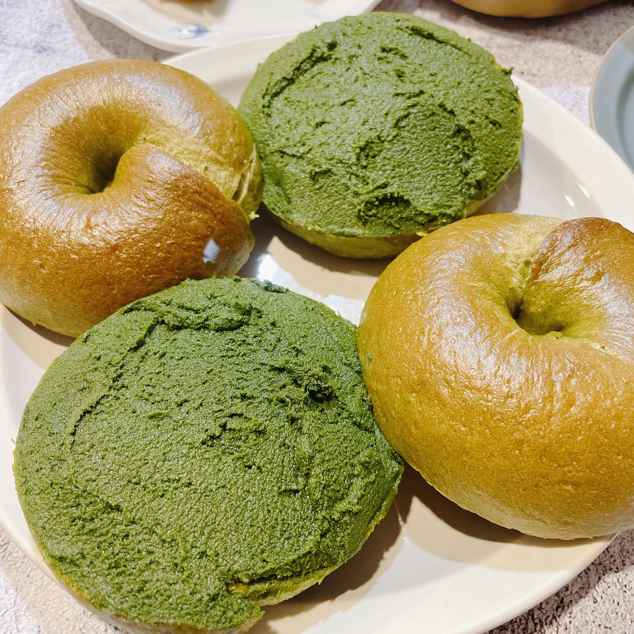 茉莉綠茶奶酥貝果（示意圖）