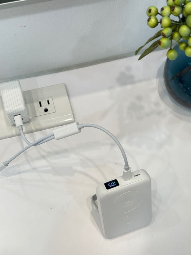 unicable首賣！一分二充電線 ic認證