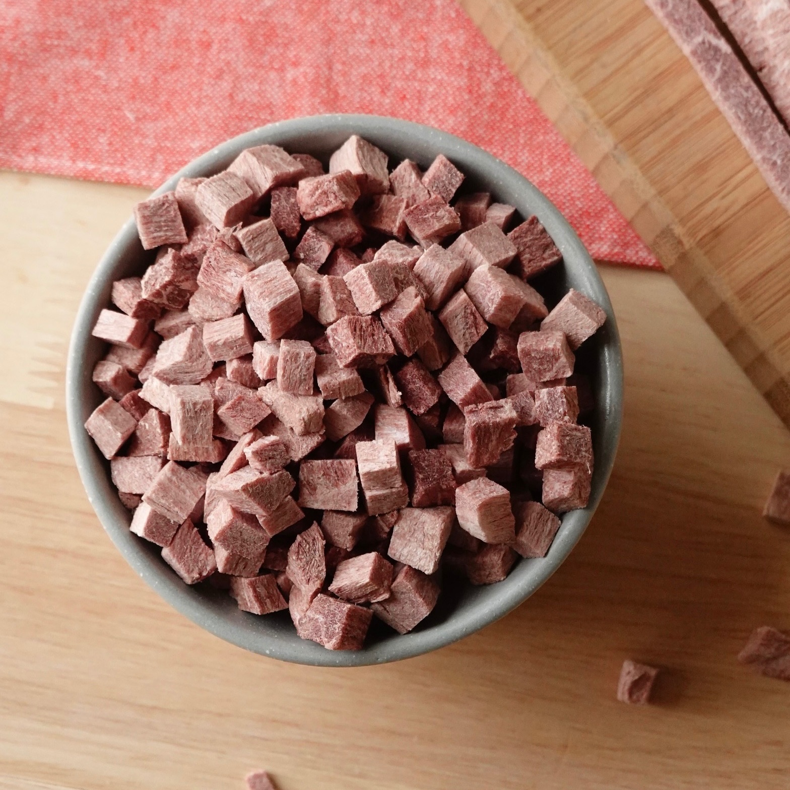 新鮮台灣牛肉＿手切牛肉丁凍乾