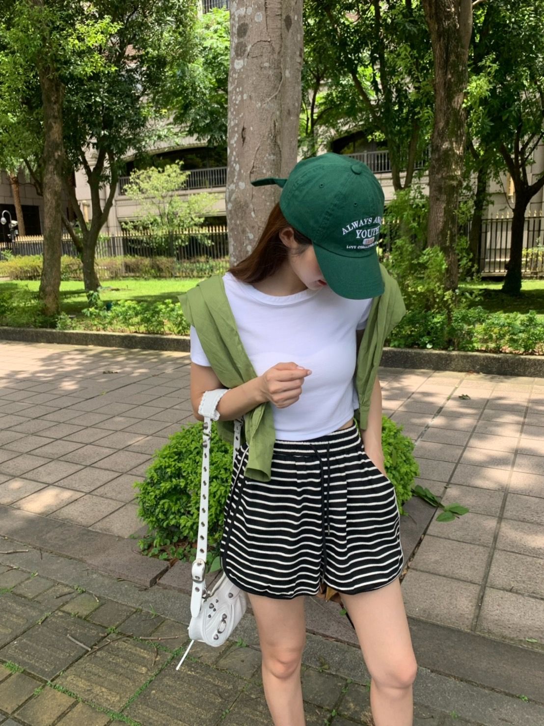 挺版百搭條紋短褲