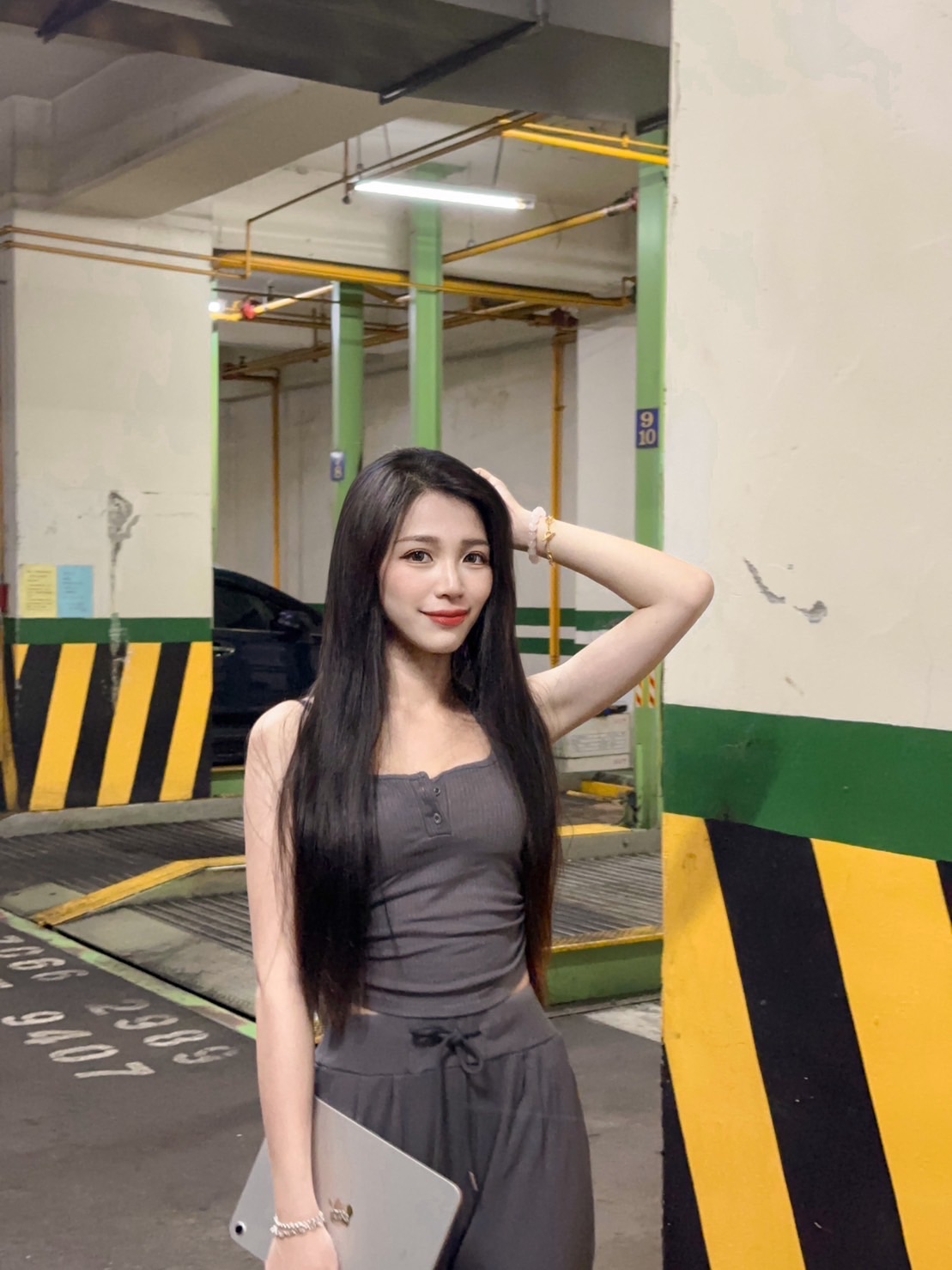 辣妹掛脖休閒套裝