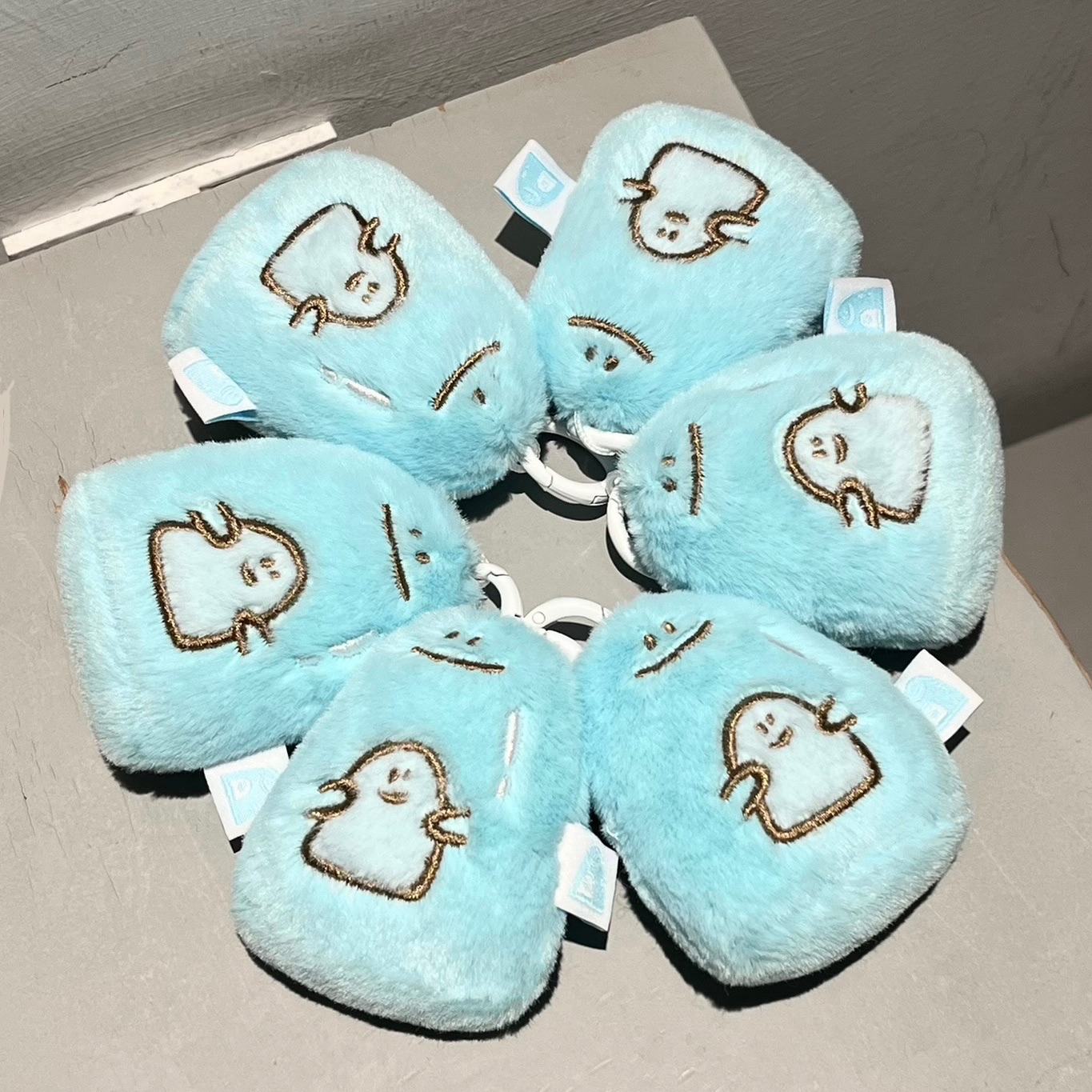 迷你抱抱鬼娃娃