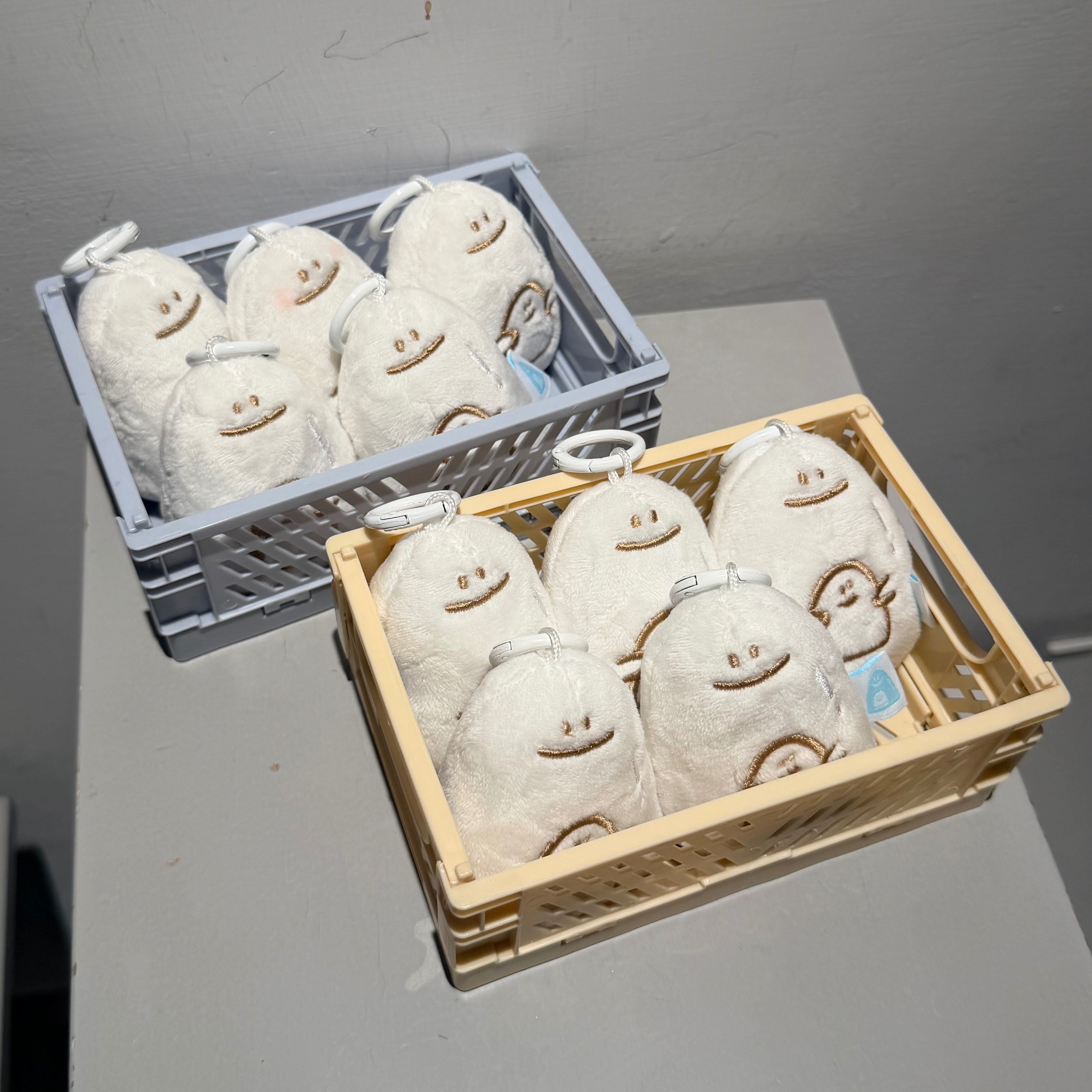 個展新品🌅白色抱抱鬼娃娃