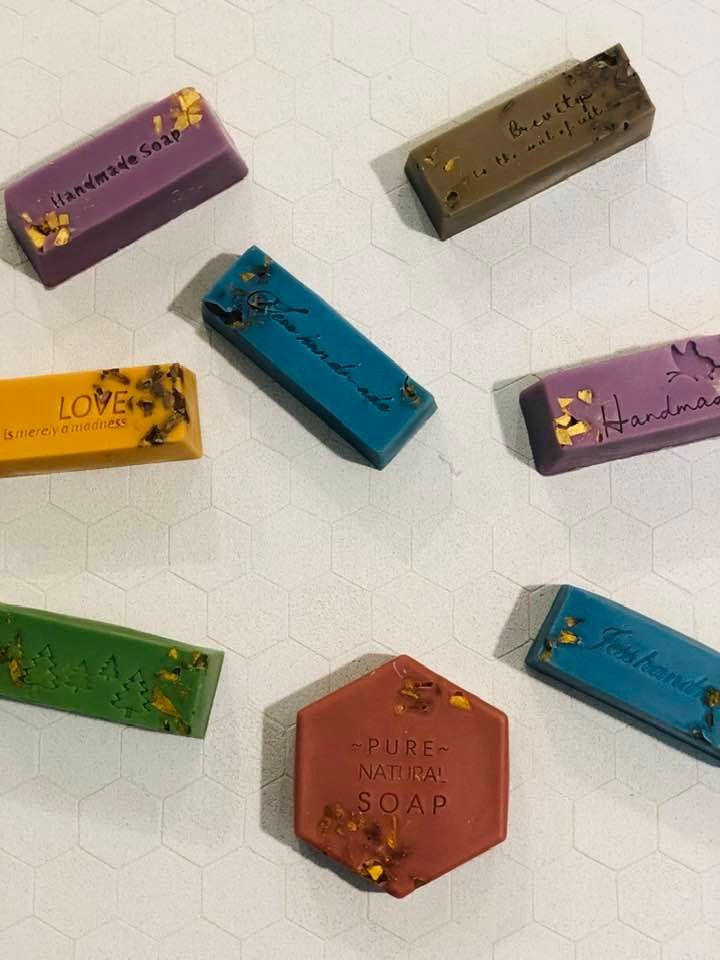 山茶美膚小金磚（下單前請先詢問貨況 FB : at小房子）
