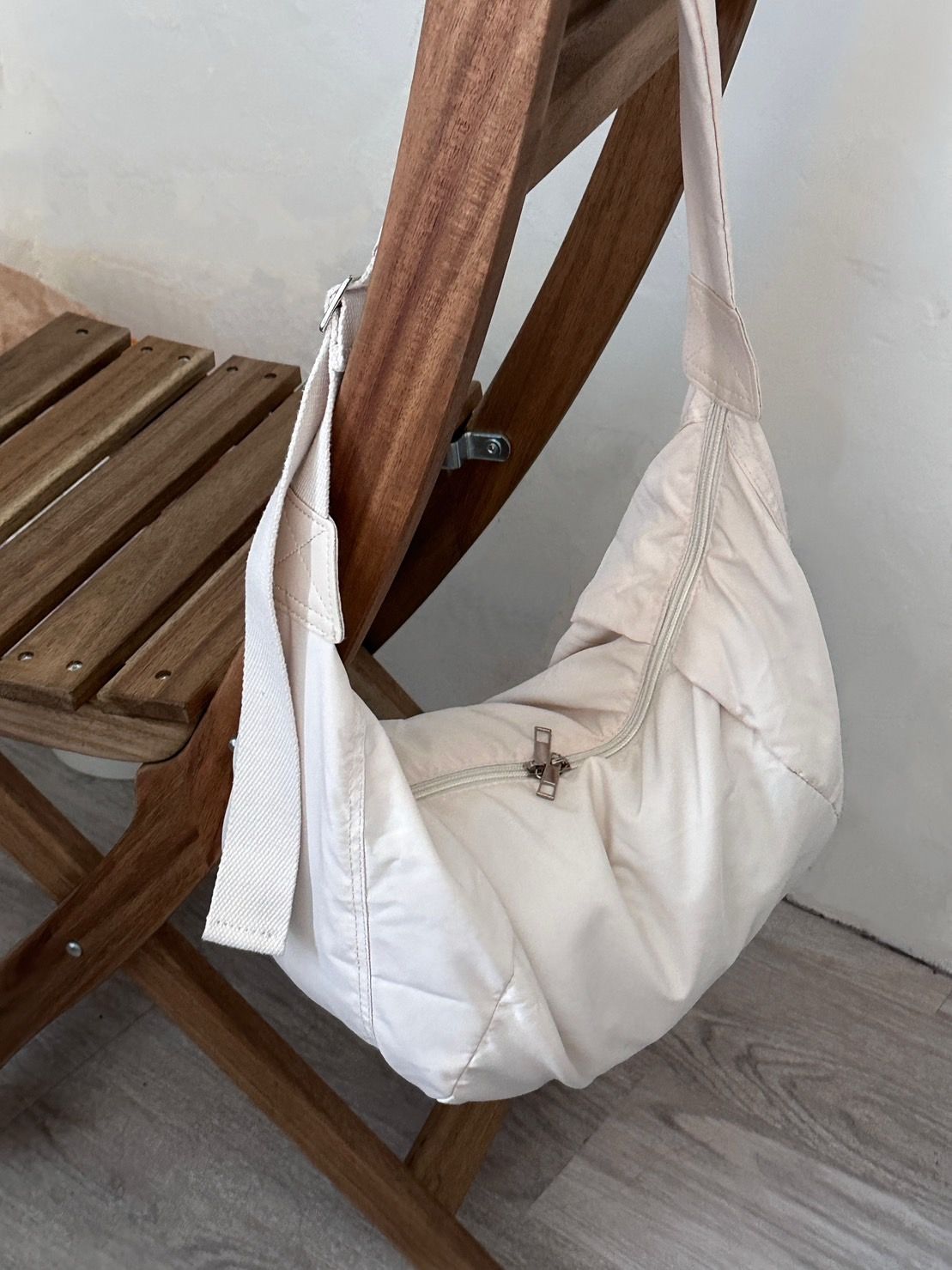 摸起來軟軟的雲朵斜跨包 半月包 餃子包 肩背包