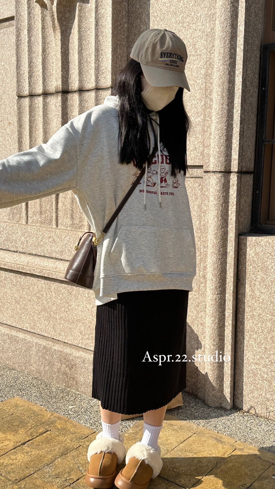 ins風字母加絨大學T