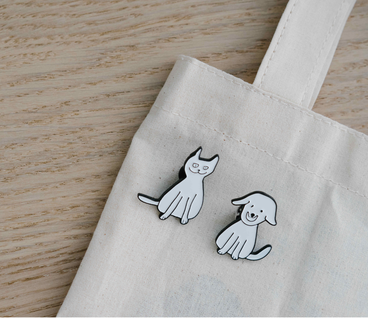 友愛一起｜珐瑯胸章