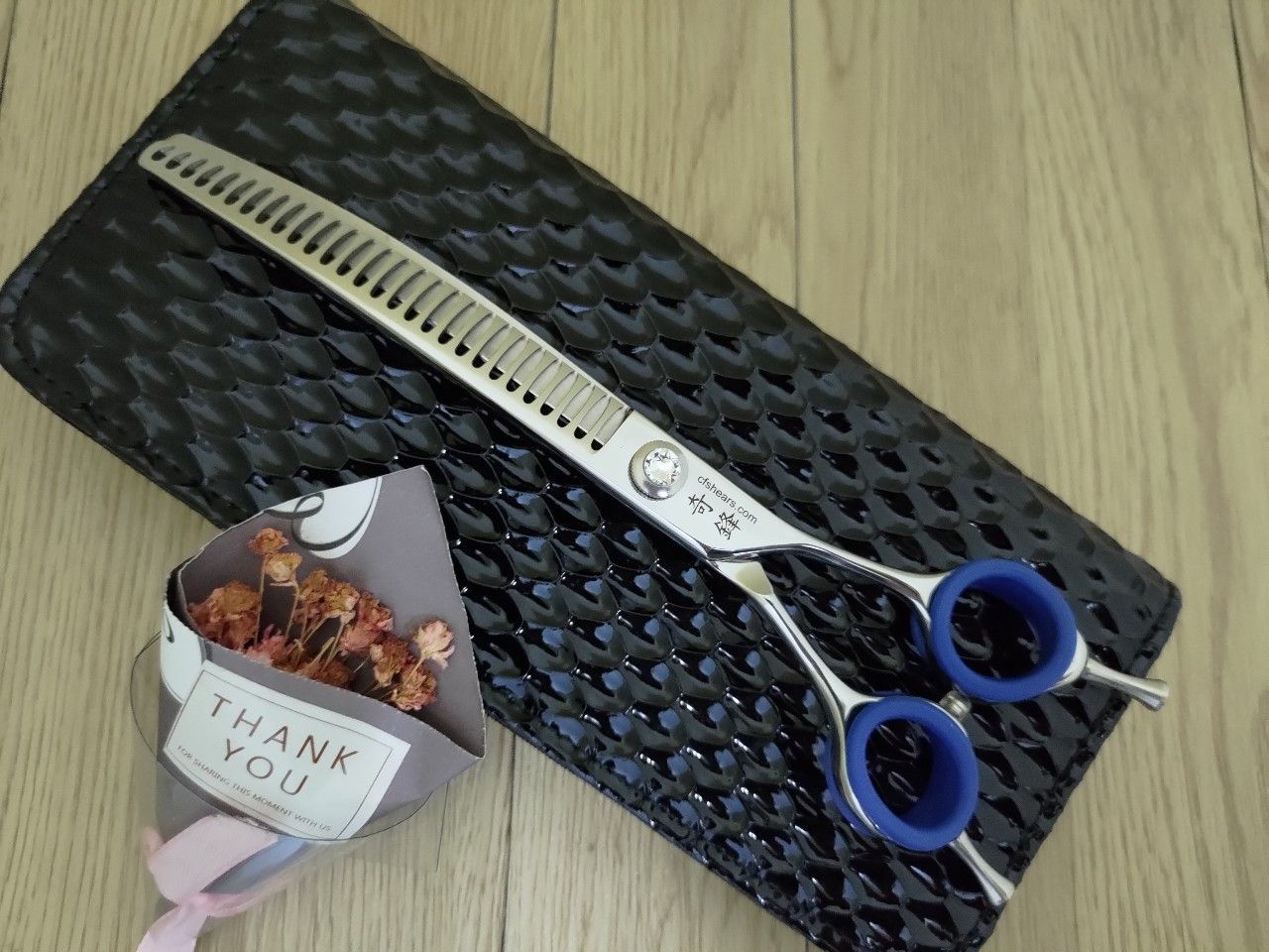 【奇鋒剪刀】在台現貨-寵物牙剪 7.5吋26齒彎牙剪-十色鑽任選-雷刻名字- 在台維修研磨!