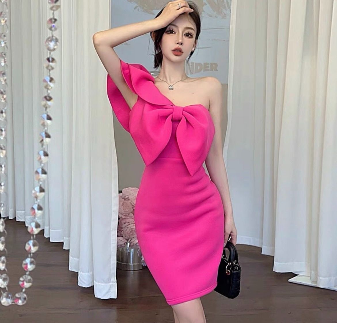 設計款名媛單肩蝴蝶結連身衣