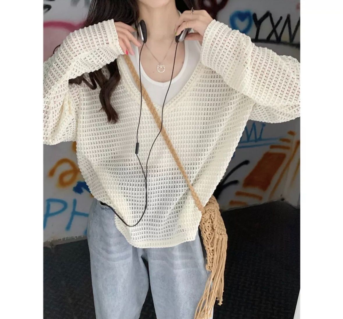 【設計感大V領鏤空洞洞罩衫  可當（罩衫/防曬衣/小外套/外搭上衣）