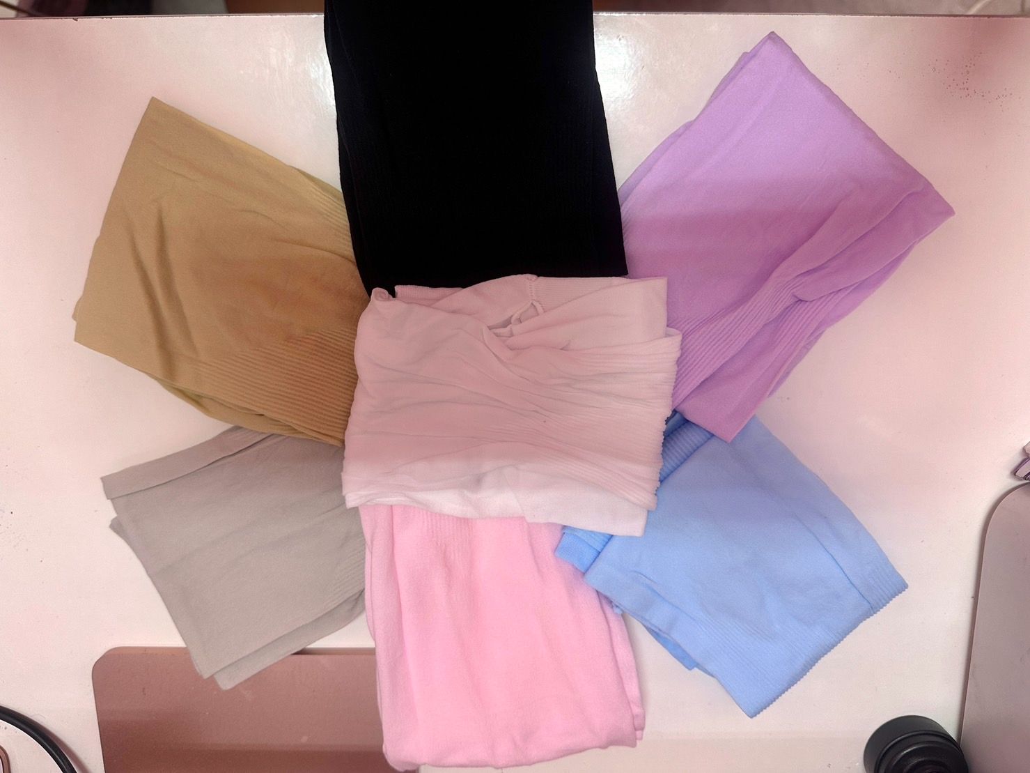 冰絲涼感男女防曬袖套 銅板價一雙$49 7個顏色（黑/白/灰/粉/藍/紫/膚）