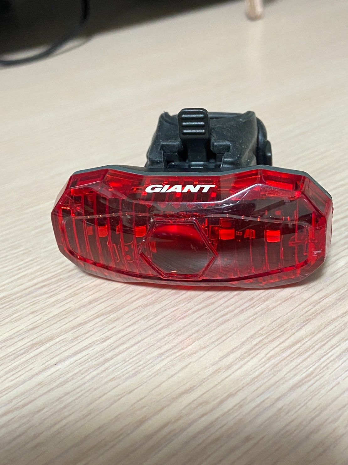 捷安特高亮度後燈電池型NUMEN TL2