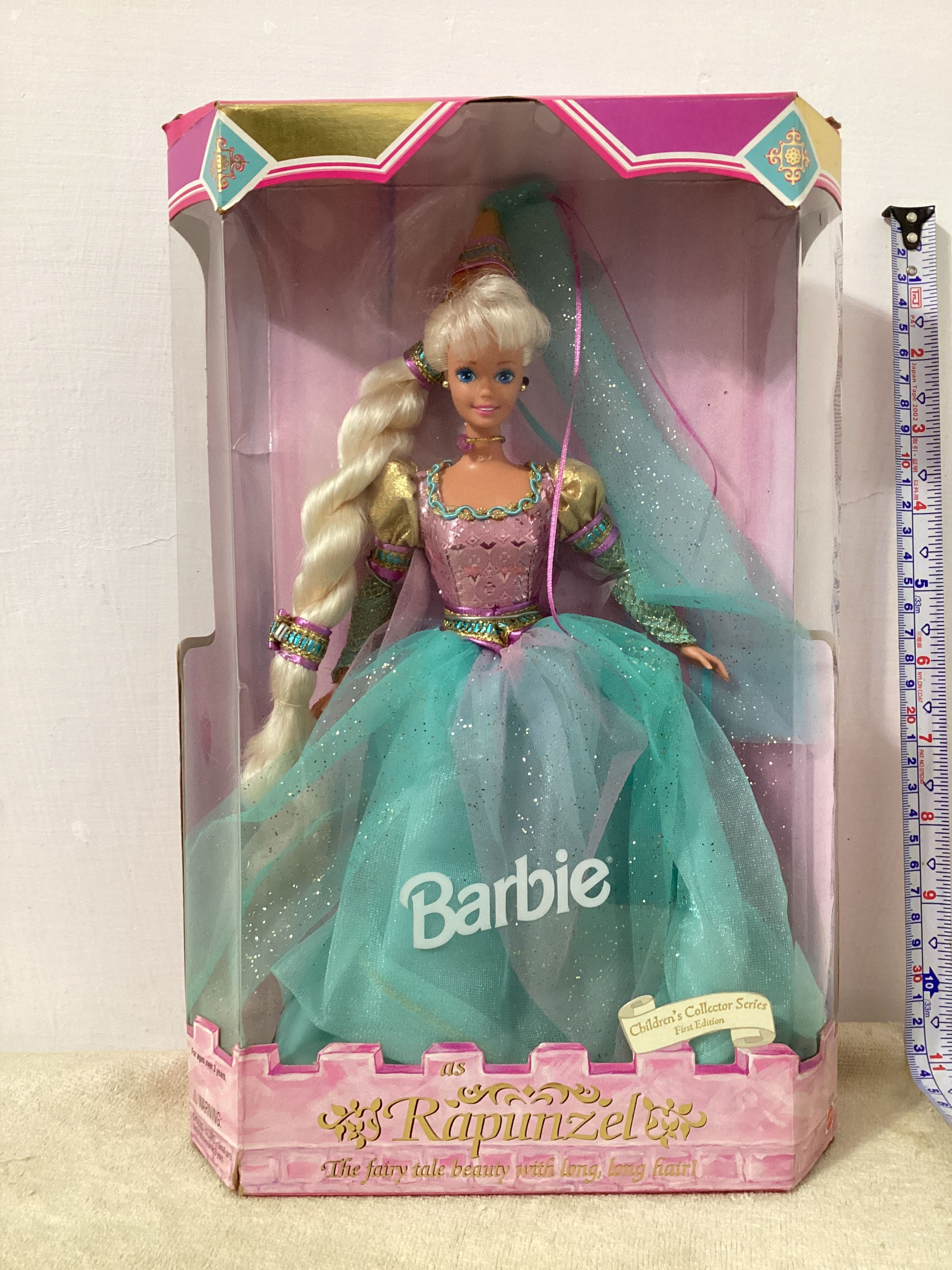 Barbie芭比 二手開封品奧斯卡·德拉倫塔名牌服飾系列首款20376＆長髮公主Rapunzel繪本版 13016