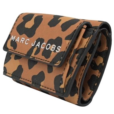 【國外限量代購】MARC JACOBS 印字LOGO豹紋三折釦式零錢小短夾（橘褐）