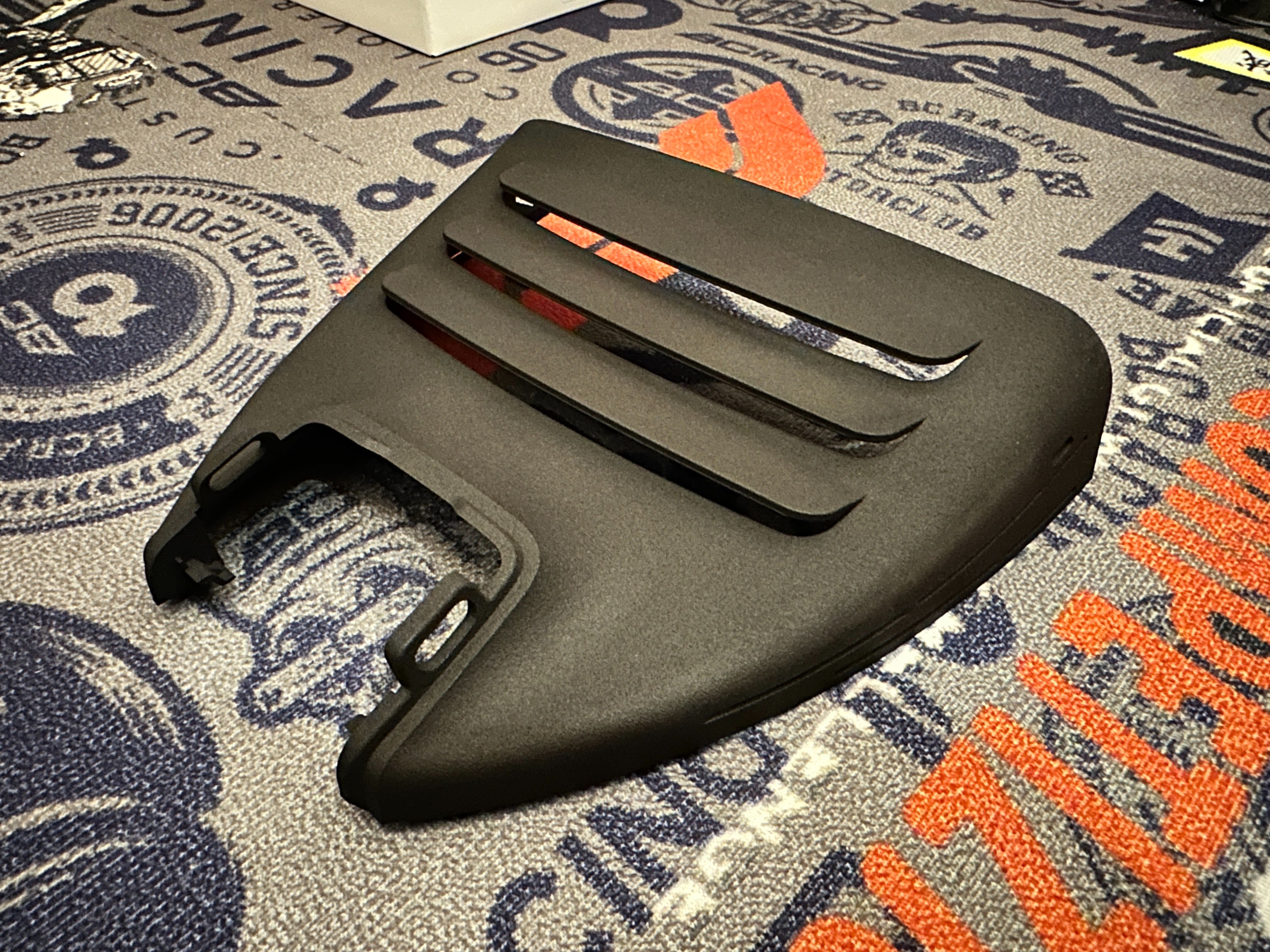 前車道輔助散熱蓋