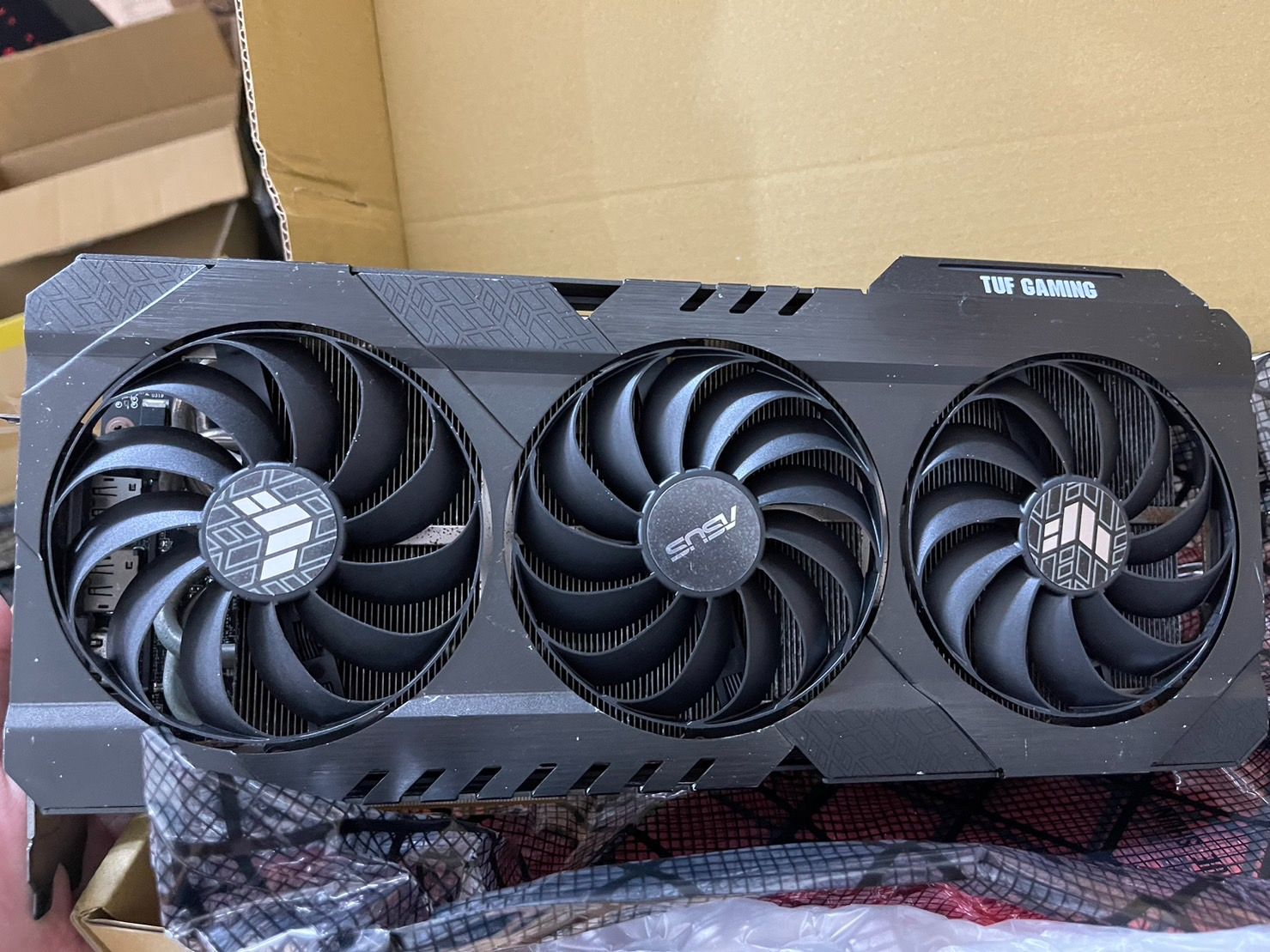 ASUS TUF RX6700XT